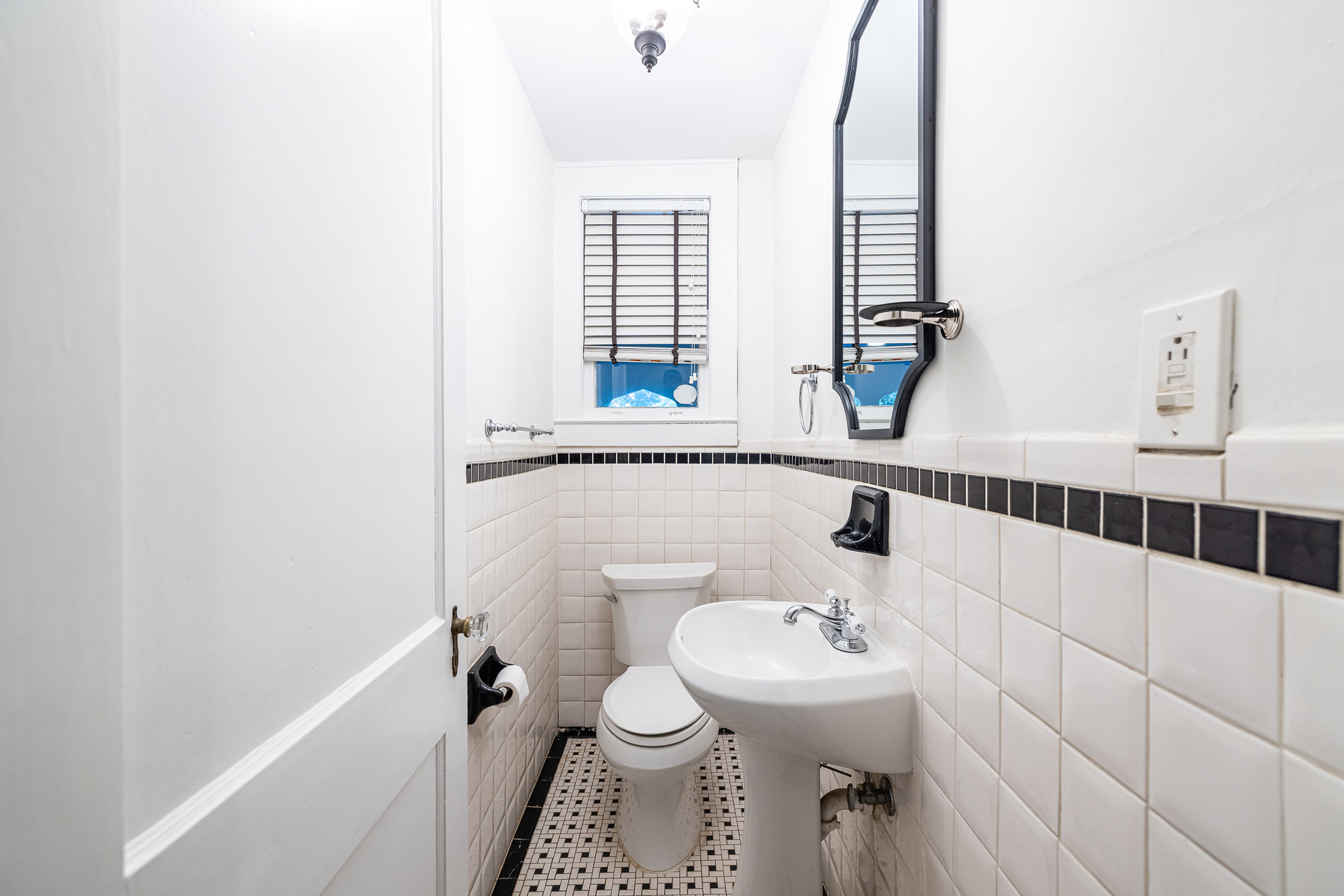  Morningside Duplex Offers Character, Location and Financial Flexibility - 物件實景