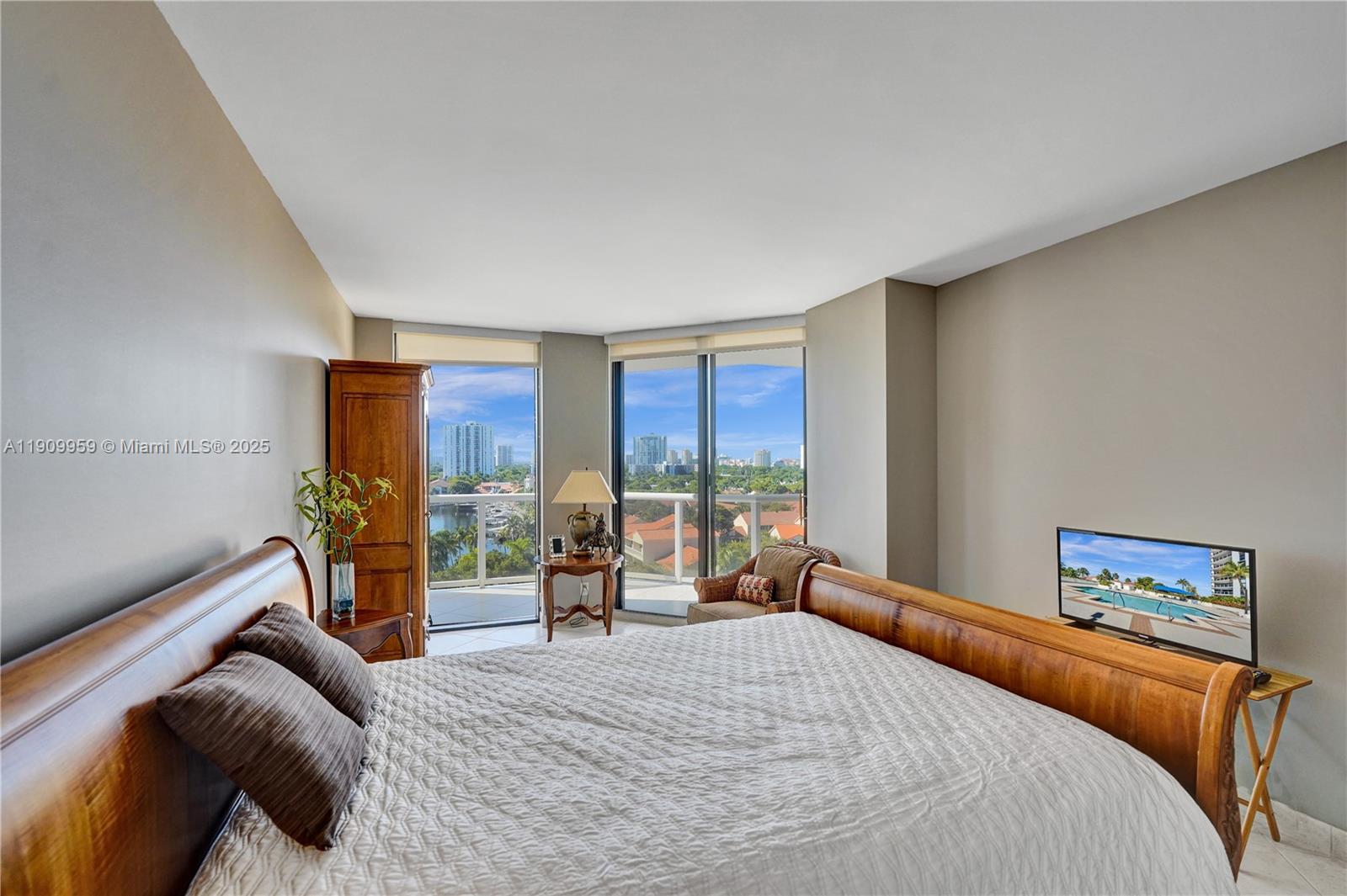 Aventura, Florida, 33180, United States, 2 Bedrooms Bedrooms, ,2 BathroomsBathrooms,Residential,For Sale,1988948