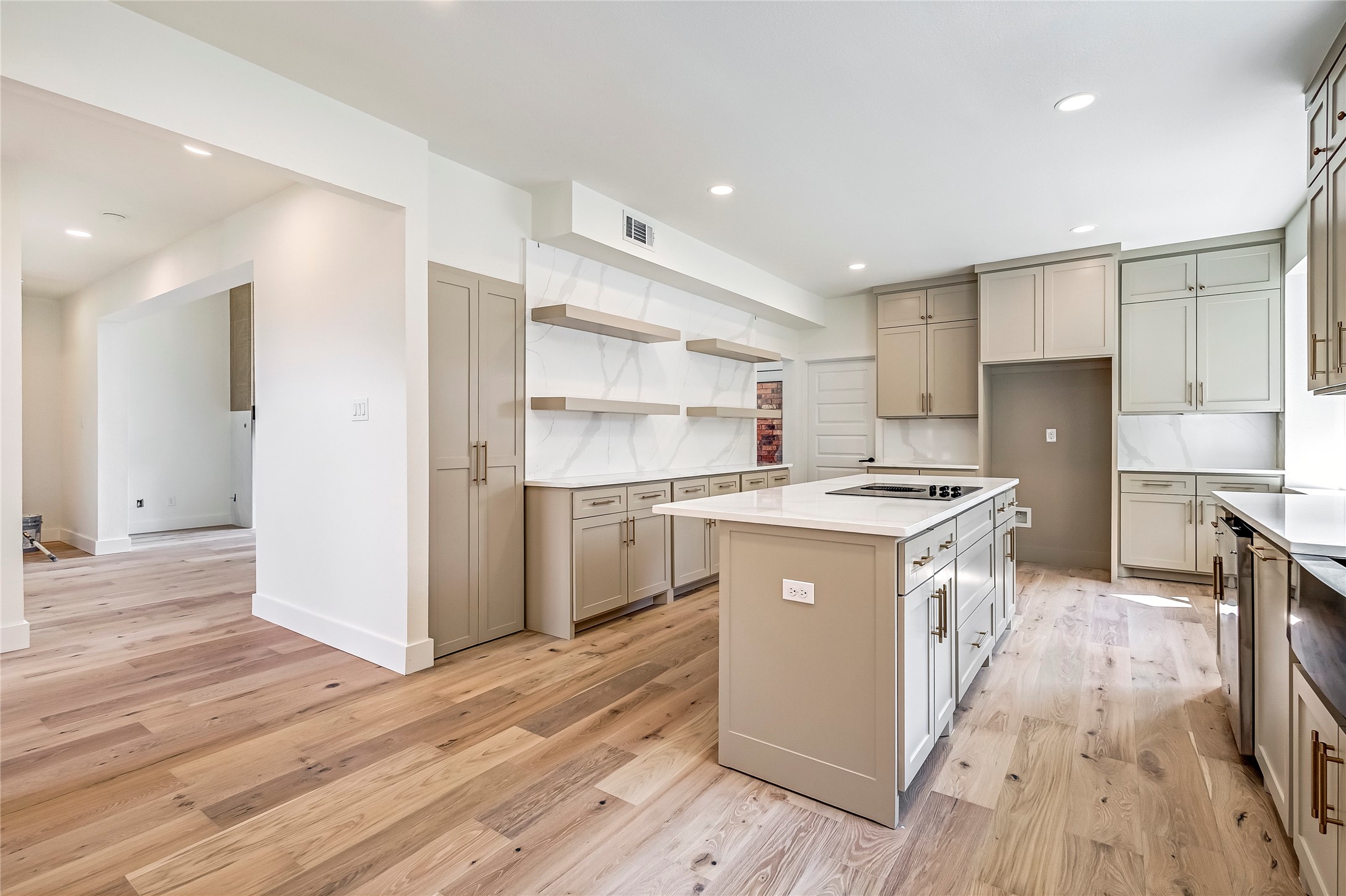 Plano, Texas, 75024, United States, 5 Bedrooms Bedrooms, ,4 BathroomsBathrooms,Residential,For Sale,1933059