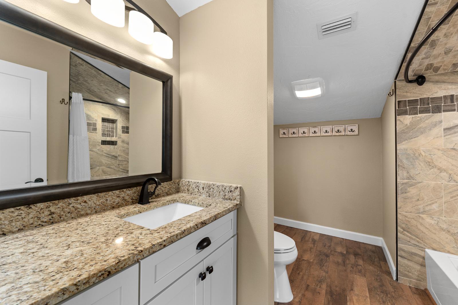 Bradenton, Florida, 34210, United States, 3 Bedrooms Bedrooms, ,3 BathroomsBathrooms,Residential,For Sale,2001185