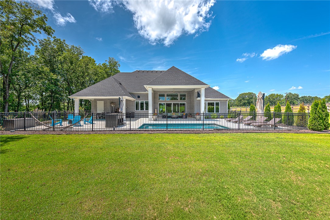 Bentonville, Arkansas, 72713, United States, 4 Bedrooms Bedrooms, ,5 BathroomsBathrooms,Residential,For Sale,1950806