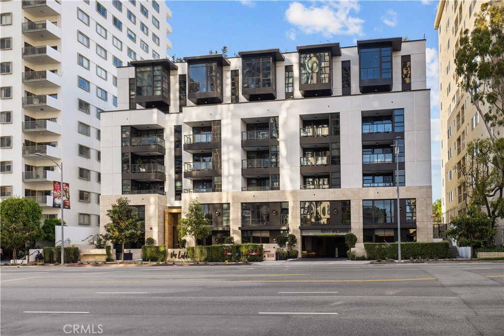 Los Angeles, California, 90024, United States, 2 Bedrooms Bedrooms, ,2 BathroomsBathrooms,Residential,For Sale,1746972