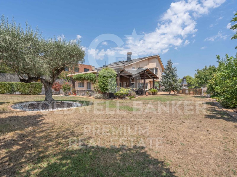 Cerdanyola del Vallès, Catalonia, ES, 4 Bedrooms Bedrooms, ,4 BathroomsBathrooms,Residential,For Sale,1613649