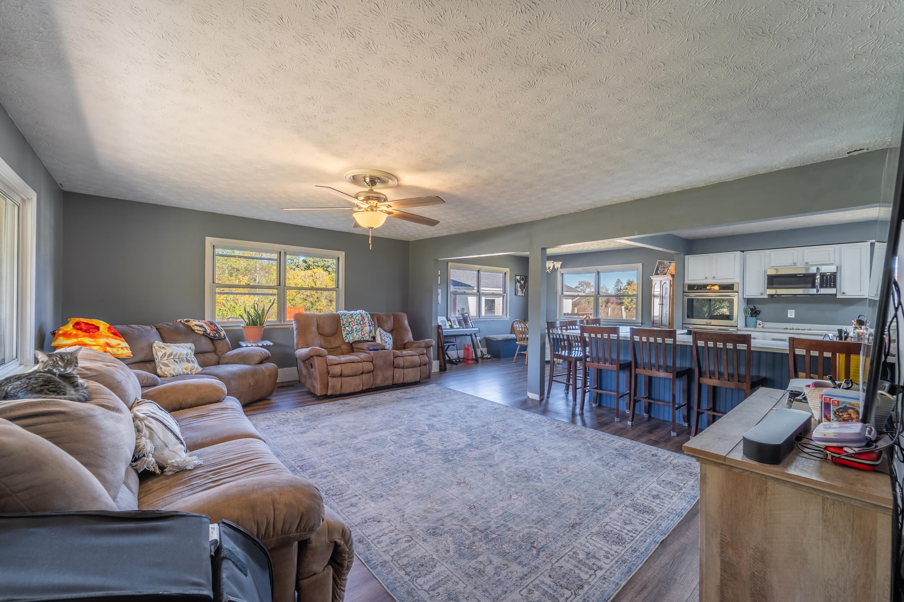 Berea, Kentucky, 40403, United States, 5 Bedrooms Bedrooms, ,3 BathroomsBathrooms,Residential,For Sale,1975265