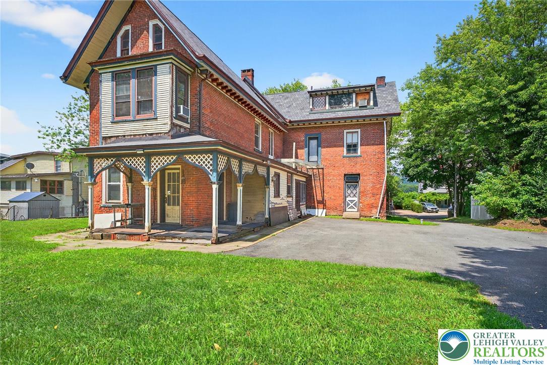 Jim Thorpe Boro, Pennsylvania, 18229, United States, 7 Bedrooms Bedrooms, ,3 BathroomsBathrooms,Residential,For Sale,1903669