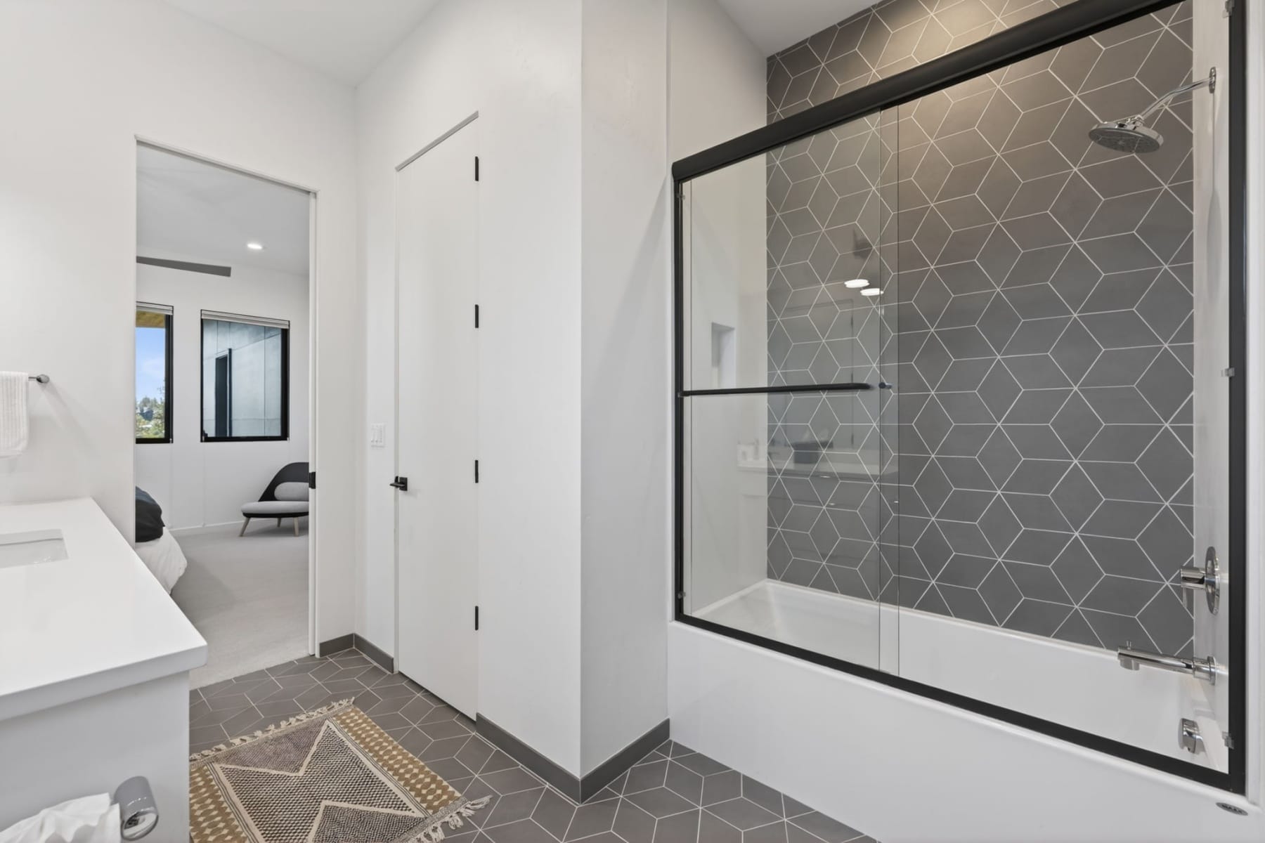  61404 SW Skene Trail Bend, OR 97702 - 物件實景