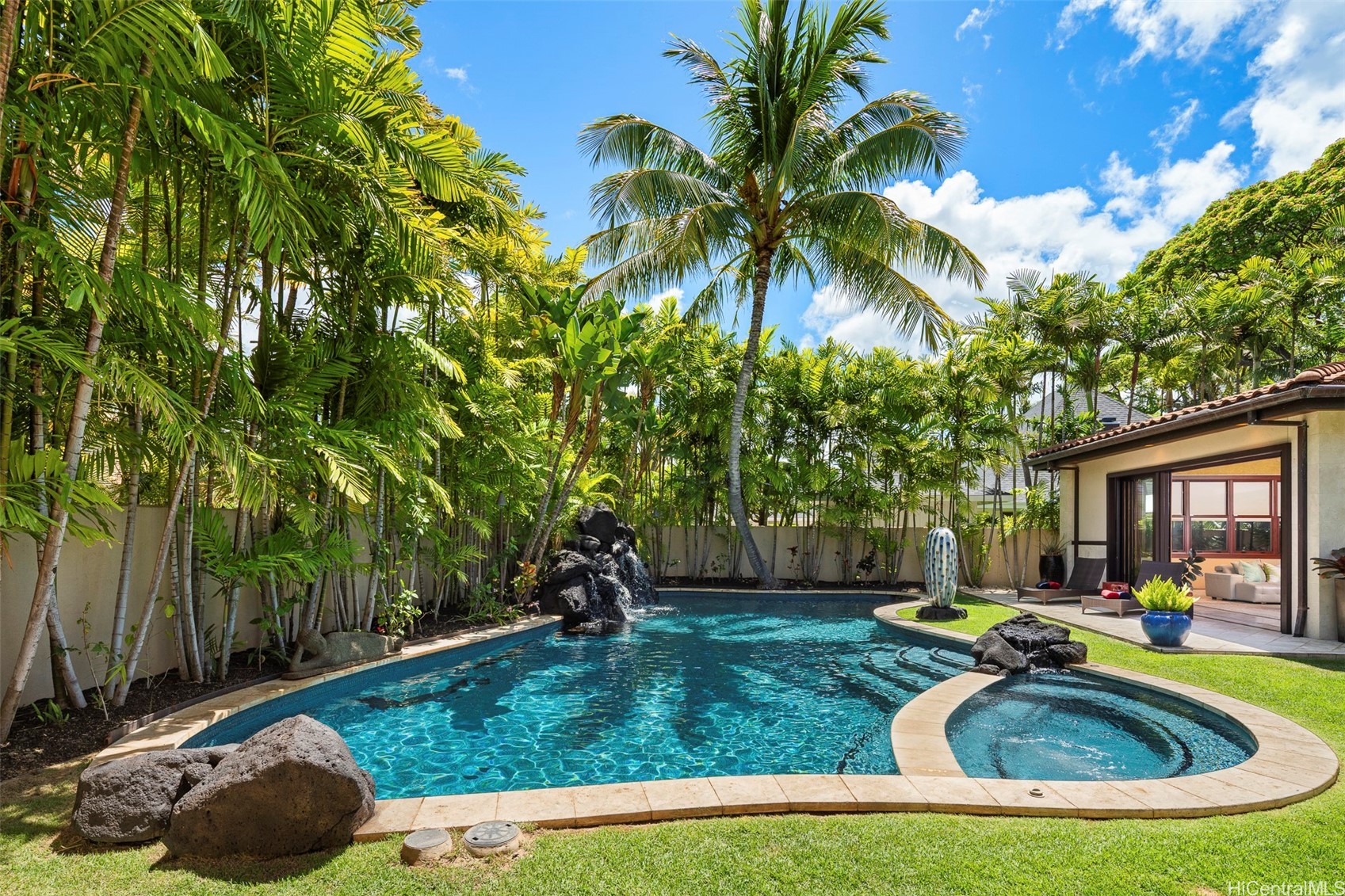 Honolulu, Hawaii, 96816, United States, 5 Bedrooms Bedrooms, ,8 BathroomsBathrooms,Residential,For Sale,1859749