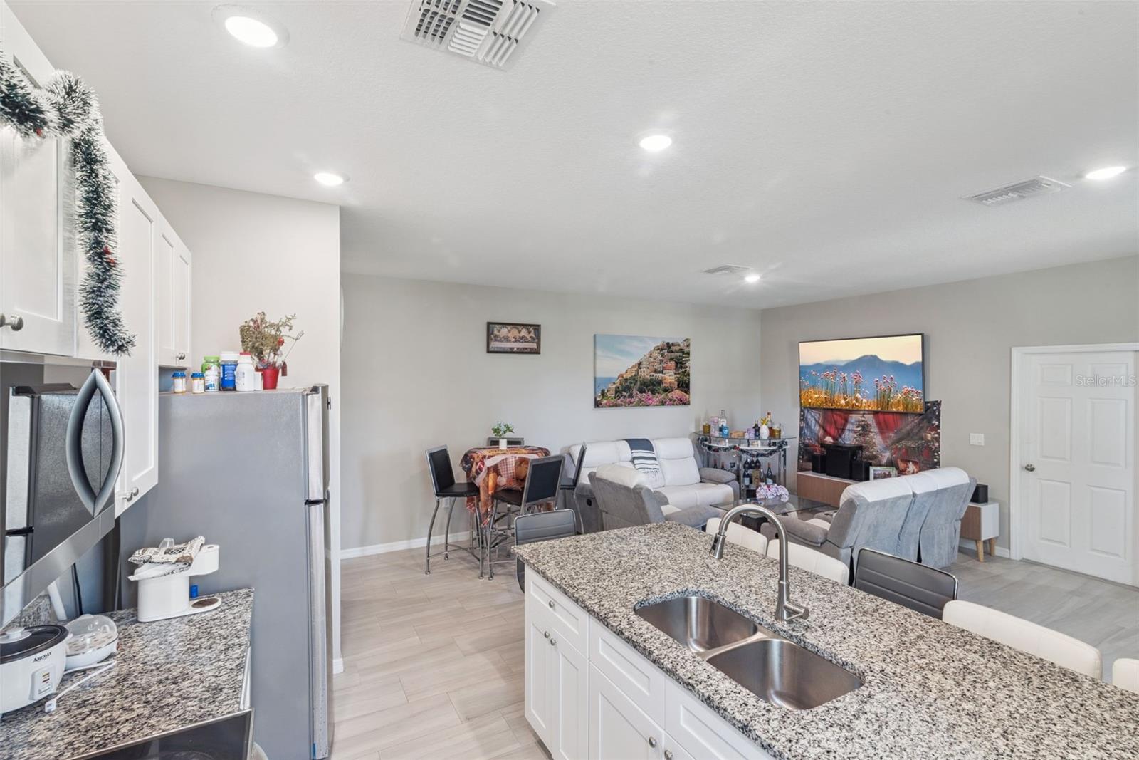 EUSTIS, Florida, 32726, United States, 6 Bedrooms Bedrooms, ,Residential,For Sale,2005455