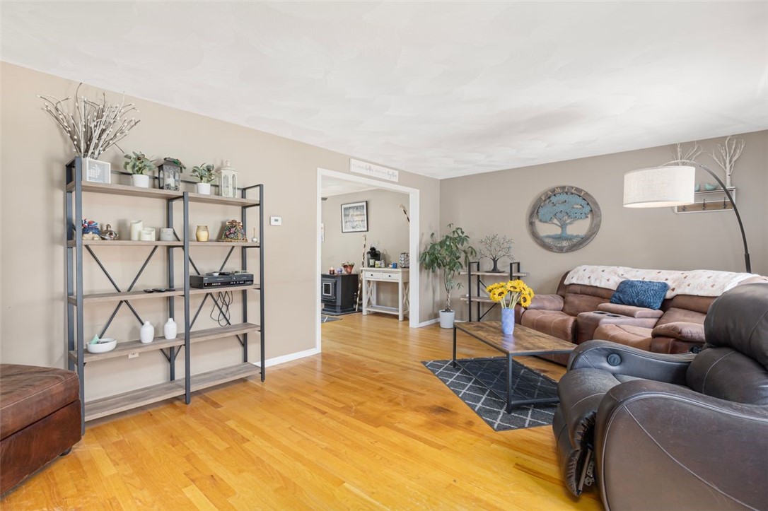 Coventry, Rhode Island, 02816, United States, 3 Bedrooms Bedrooms, ,3 BathroomsBathrooms,Residential,For Sale,1938841