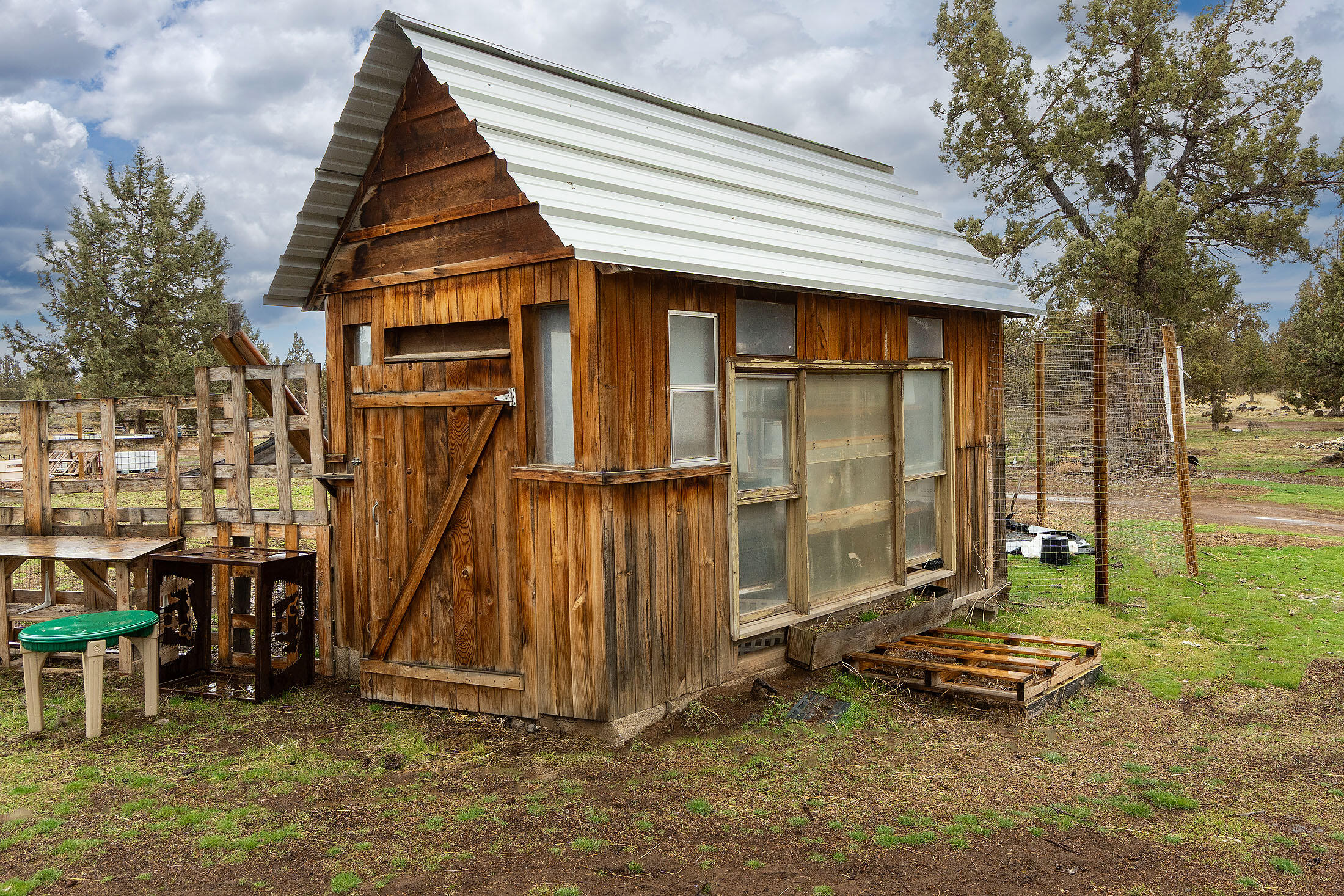 Redmond, Oregon, 97756, United States, 3 Bedrooms Bedrooms, ,2 BathroomsBathrooms,Residential,For Sale,1735905