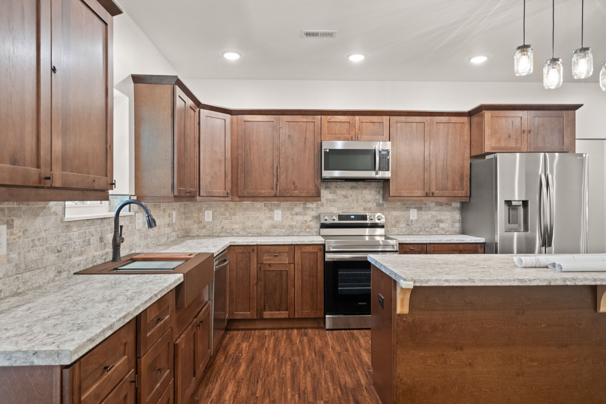 Cedar Hill, Tennessee, 37032, United States, 3 Bedrooms Bedrooms, ,2 BathroomsBathrooms,Residential,For Sale,1981088