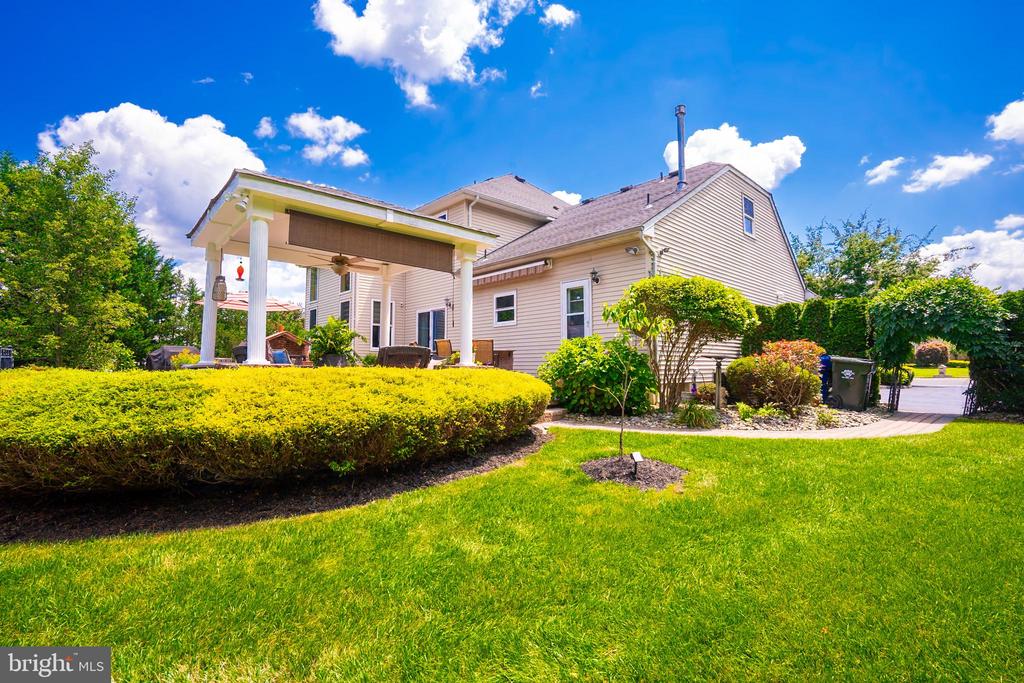 Monroe Township, New Jersey, 08831, United States, 5 Bedrooms Bedrooms, ,4 BathroomsBathrooms,Residential,For Sale,1895133