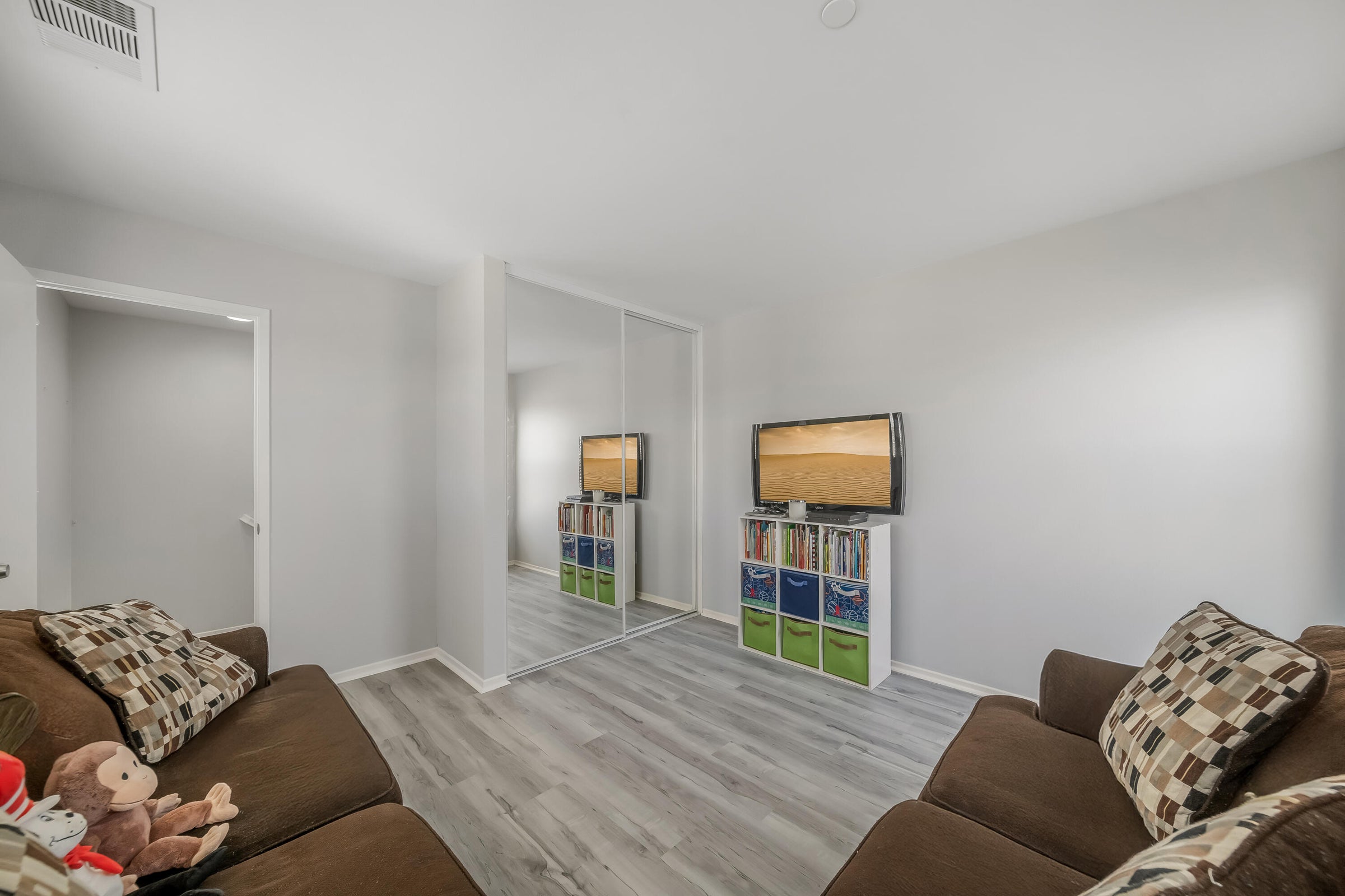 Coachella, California, 92236, United States, 5 Bedrooms Bedrooms, ,3 BathroomsBathrooms,Residential,For Sale,1986838