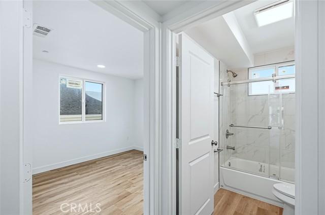 Los Angeles, California, 90011, United States, ,Residential,For Sale,1987008