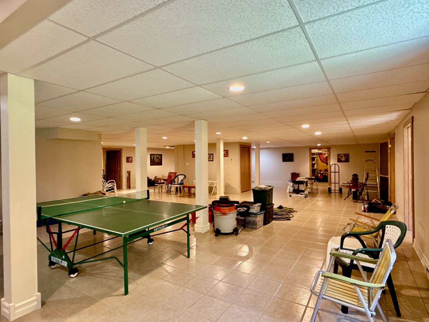 Hawley, Pennsylvania, 18428, United States, 3 Bedrooms Bedrooms, ,4 BathroomsBathrooms,Residential,For Sale,1846687