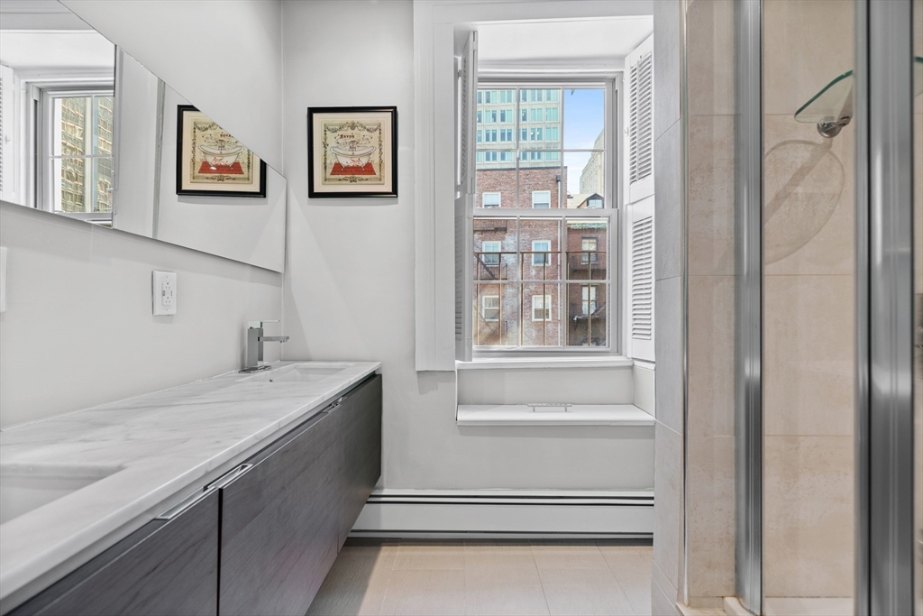 Boston, Massachusetts, 02114, United States, 3 Bedrooms Bedrooms, ,2 BathroomsBathrooms,Residential,For Sale,1981567