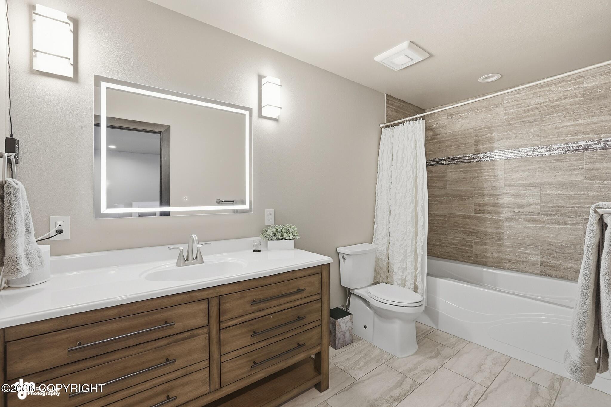 Soldotna, Alaska, 99669, United States, 5 Bedrooms Bedrooms, ,6 BathroomsBathrooms,Residential,For Sale,2021828