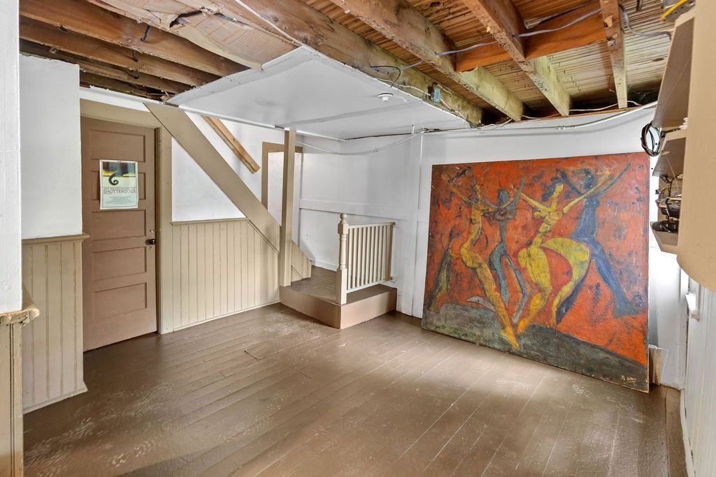 Stamford, New York, 13786, United States, 5 Bedrooms Bedrooms, ,2 BathroomsBathrooms,Residential,For Sale,1925554