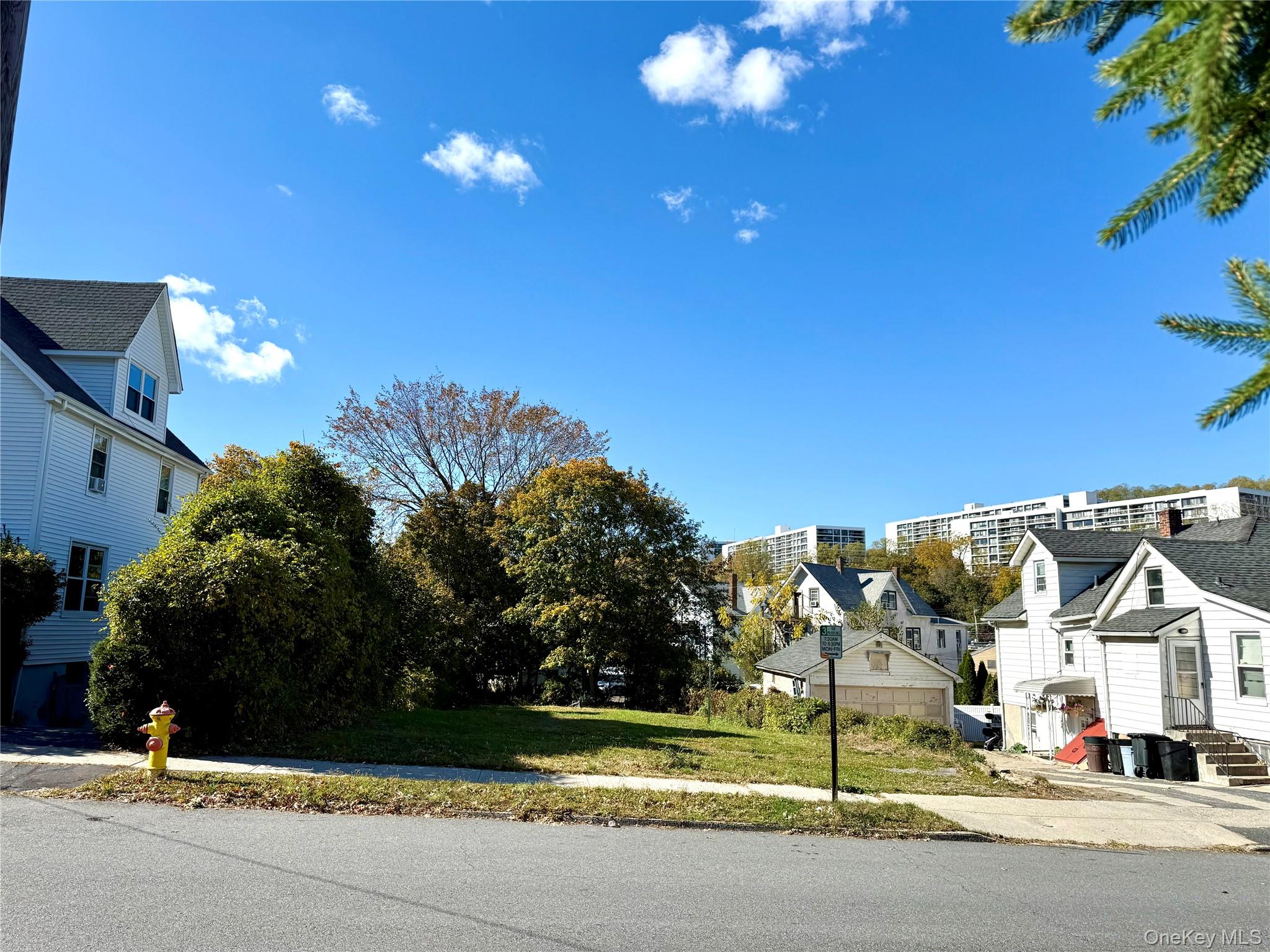 White Plains, New York, 10606, United States, 5 Bedrooms Bedrooms, ,4 BathroomsBathrooms,Residential,For Sale,1988224