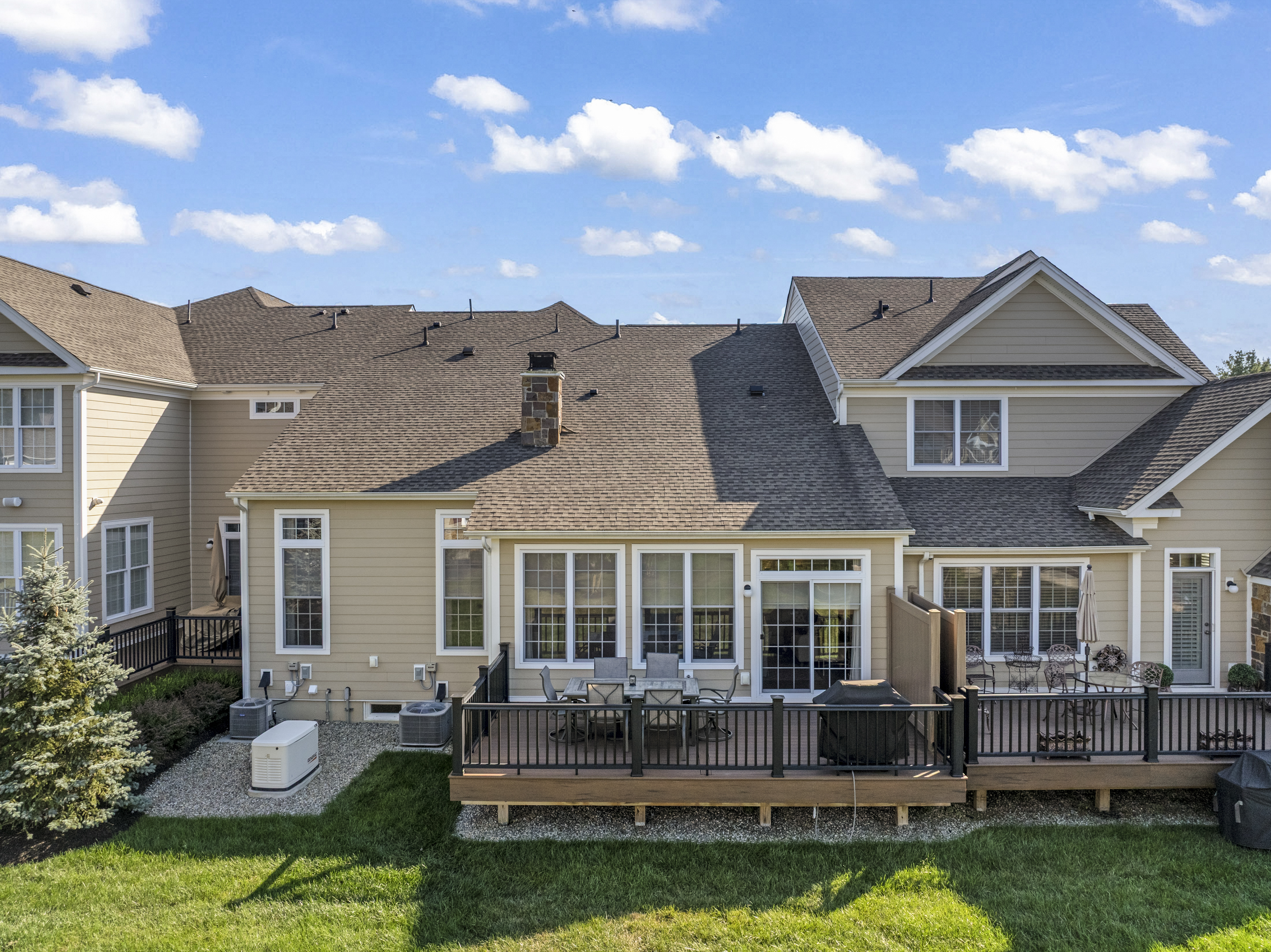 Holmdel, New Jersey, 07733, United States, 3 Bedrooms Bedrooms, ,4 BathroomsBathrooms,Residential,For Sale,1923321