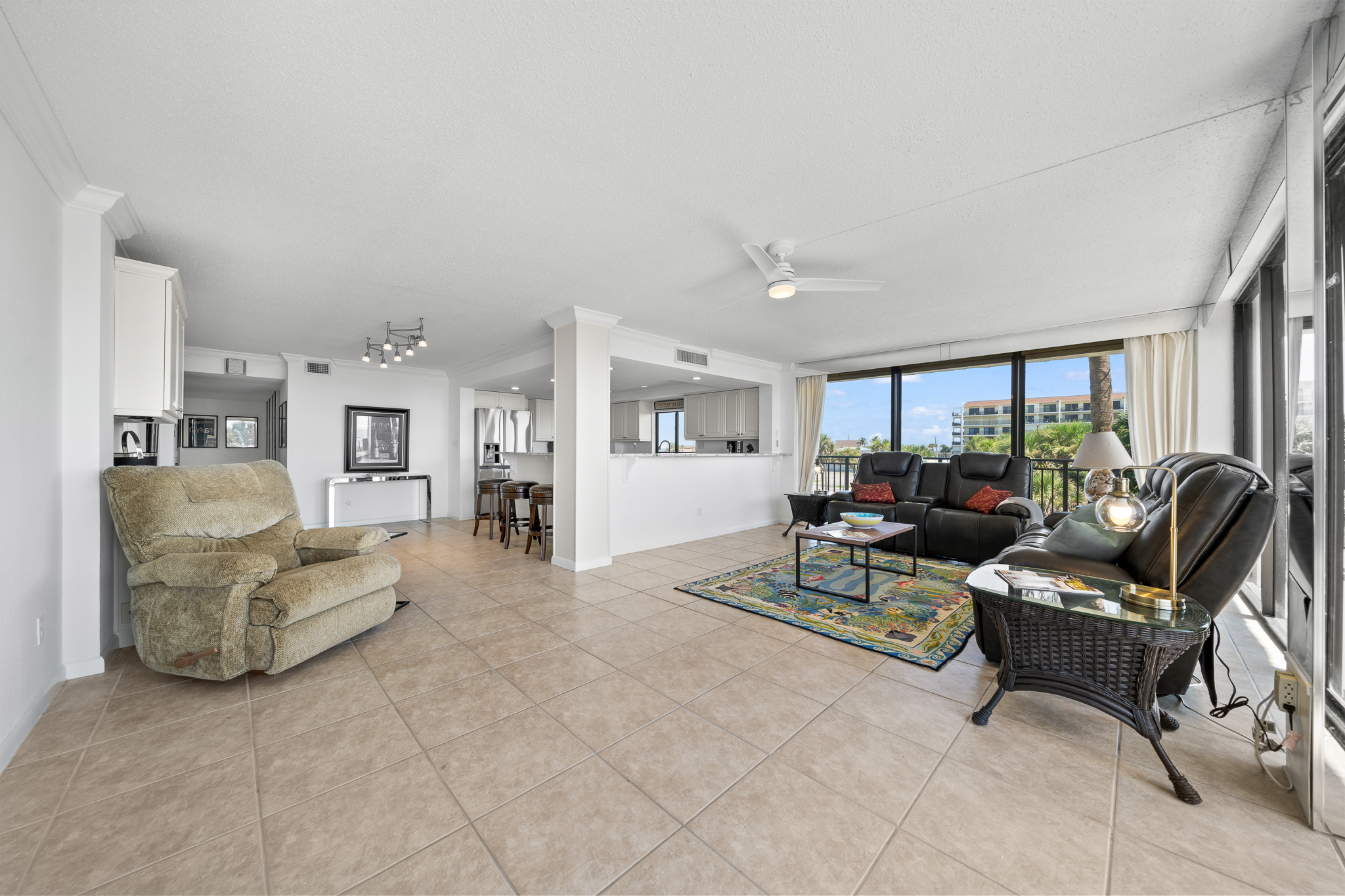  2100 N Atlantic Avenue, #303, Cocoa Beach, FL, 32931 - 物件實景