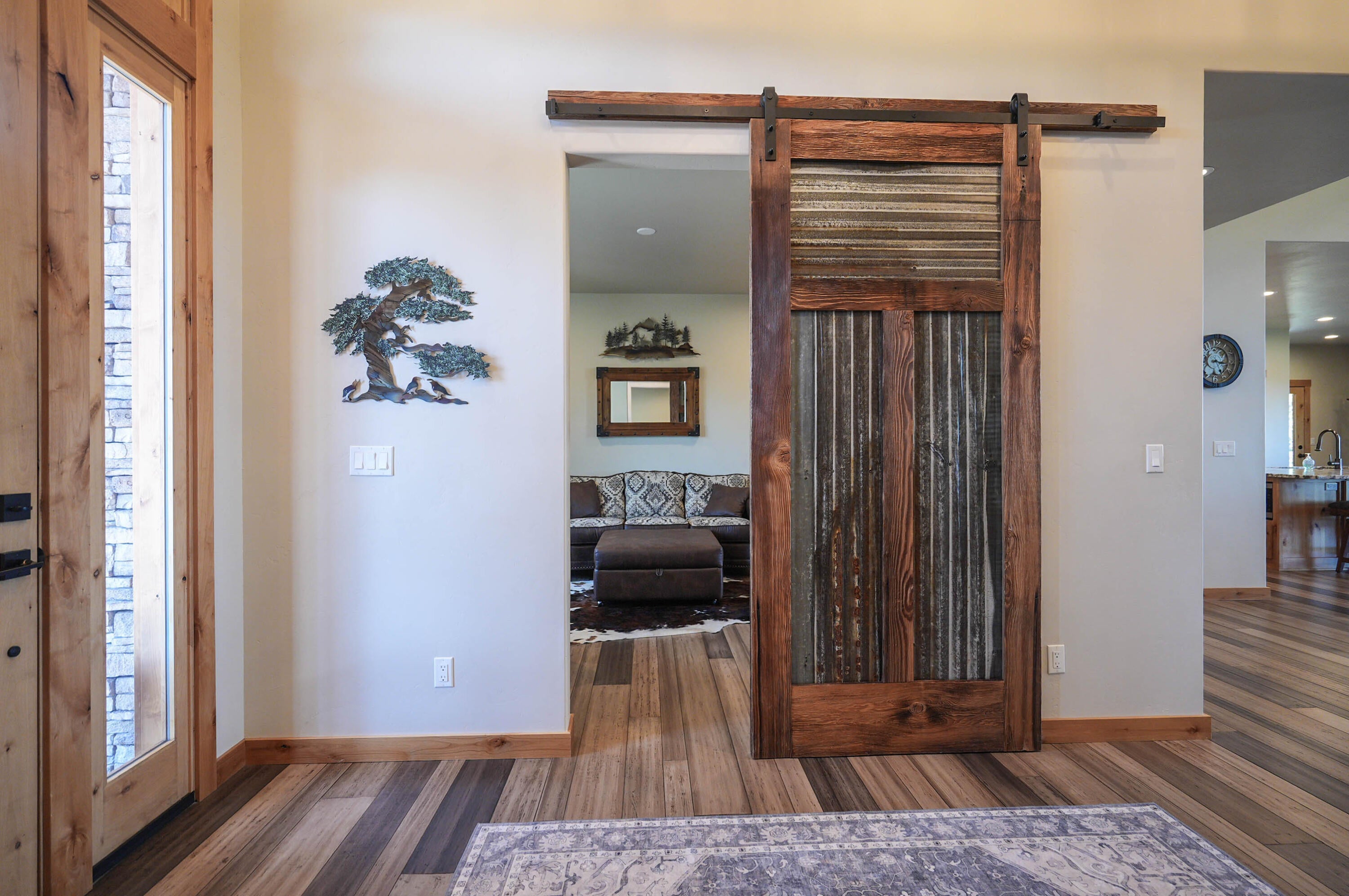 Klamath Falls, Oregon, 97601, United States, 3 Bedrooms Bedrooms, ,4 BathroomsBathrooms,Residential,For Sale,1940970
