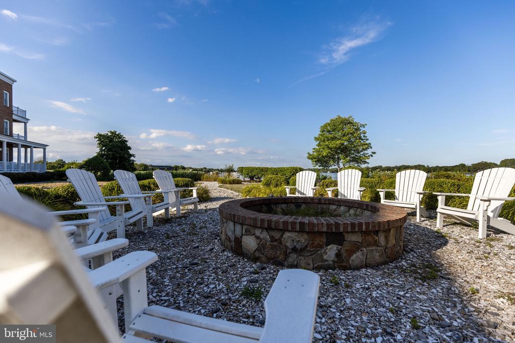 Chestertown, Maryland, 21620, United States, 2 Bedrooms Bedrooms, ,3 BathroomsBathrooms,Residential,For Sale,1949914