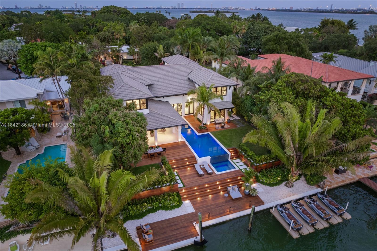 Miami, Florida, 33137, United States, 6 Bedrooms Bedrooms, ,7 BathroomsBathrooms,Residential,For Sale,1903270