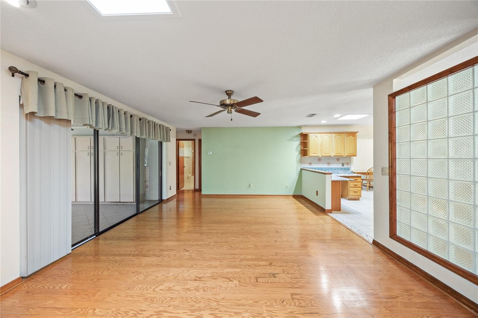 SANFORD, Florida, 32771, United States, 3 Bedrooms Bedrooms, ,2 BathroomsBathrooms,Residential,For Sale,1924466