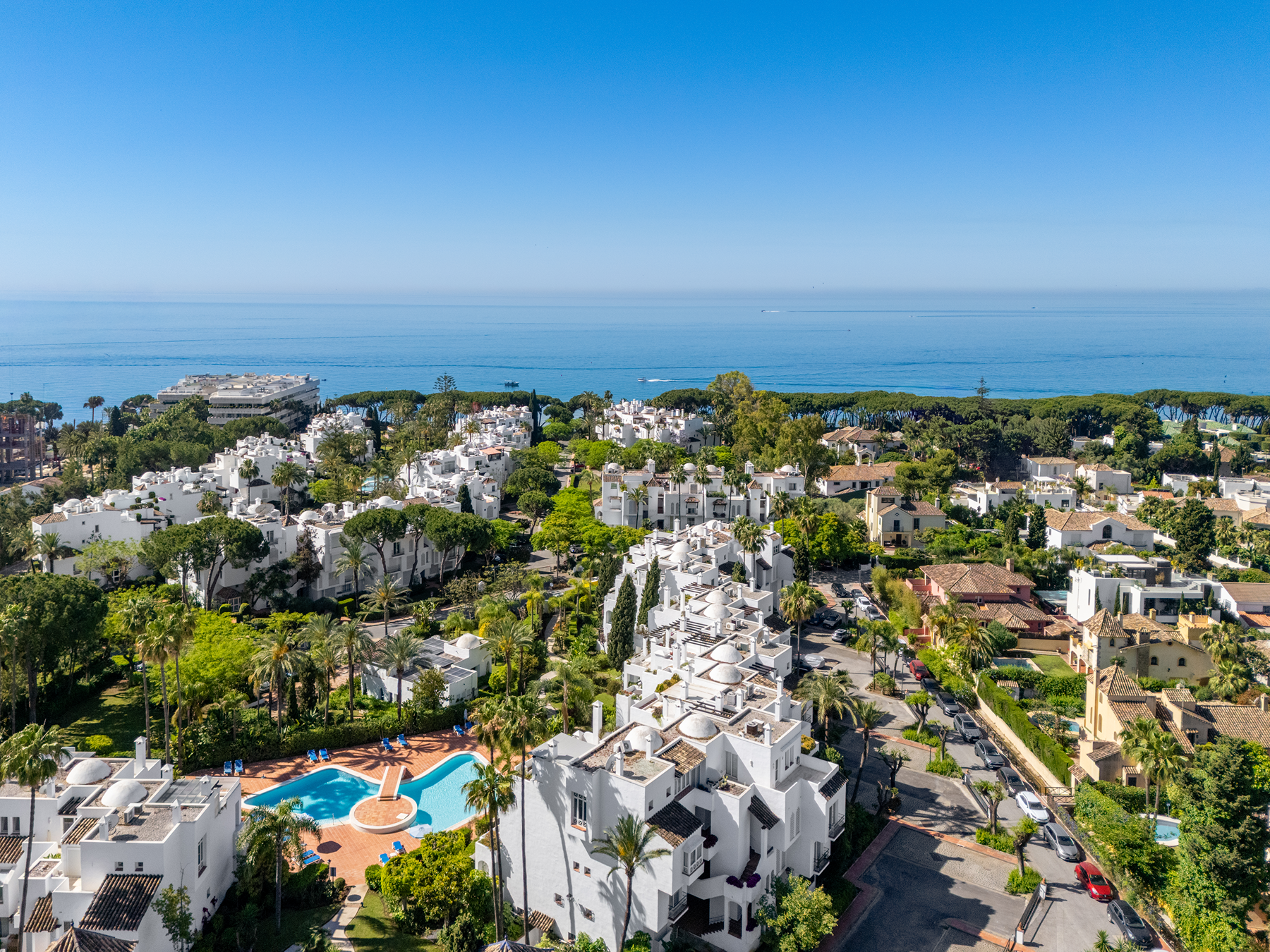  Renovated garden apartment in Alhambra del Mar, Marbella