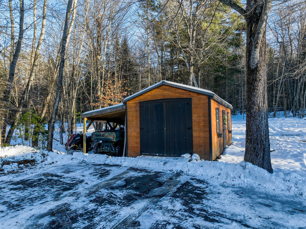 Sidney, Maine, 04330, United States, 3 Bedrooms Bedrooms, ,3 BathroomsBathrooms,Residential,For Sale,2007765