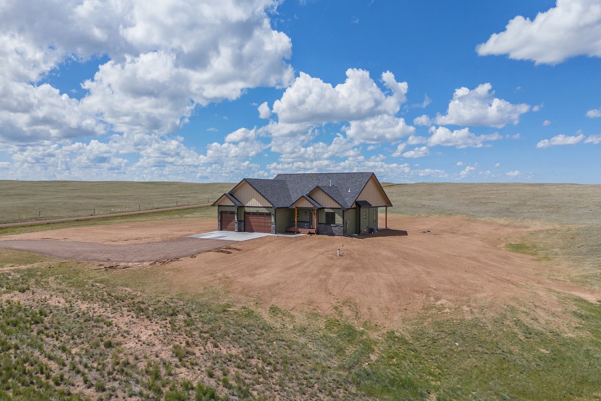 Cheyenne, Wyoming, 82009, United States, 3 Bedrooms Bedrooms, ,2 BathroomsBathrooms,Residential,For Sale,1905724