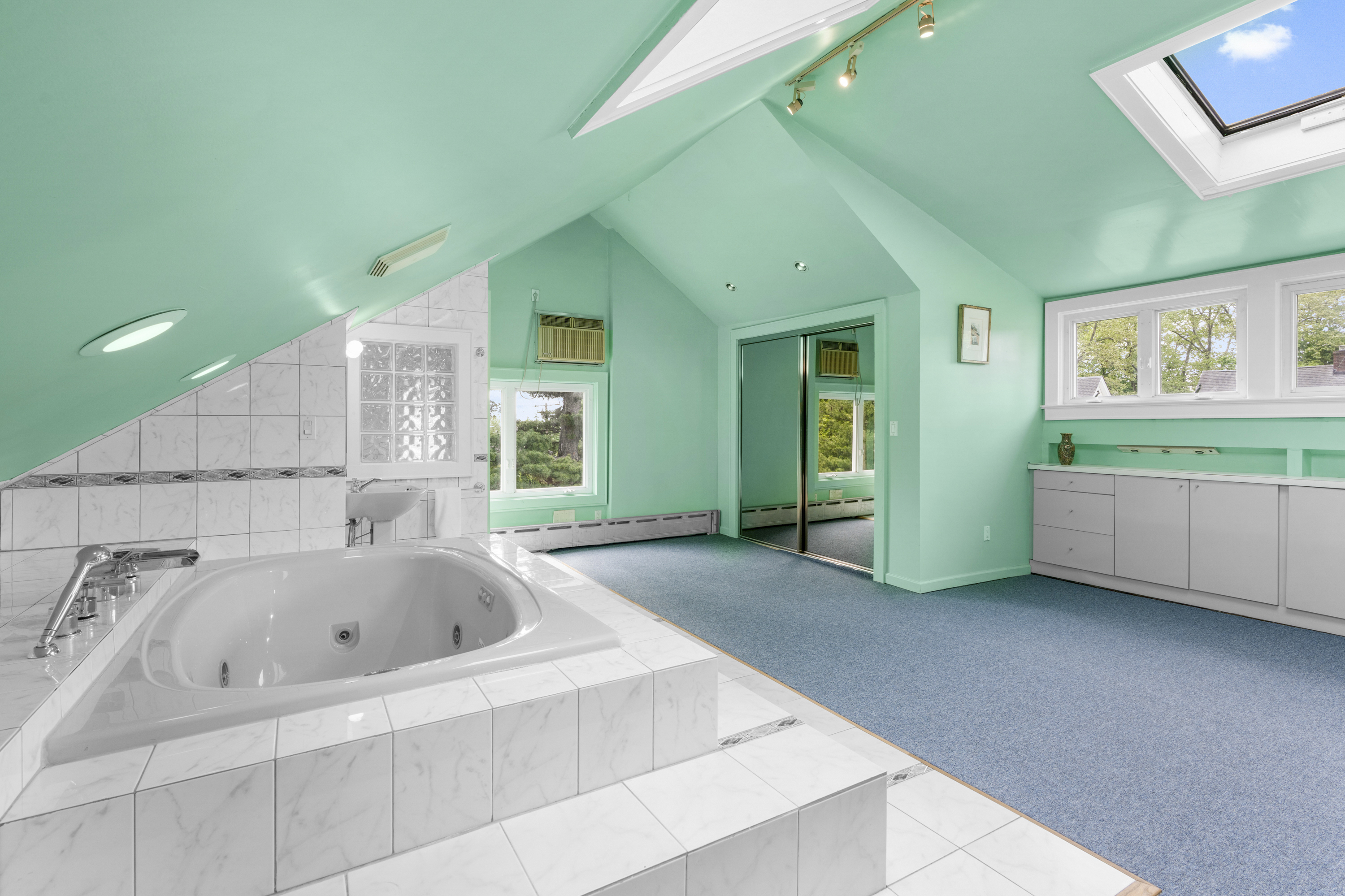 Classic New Rochelle Colonial - 物件實景