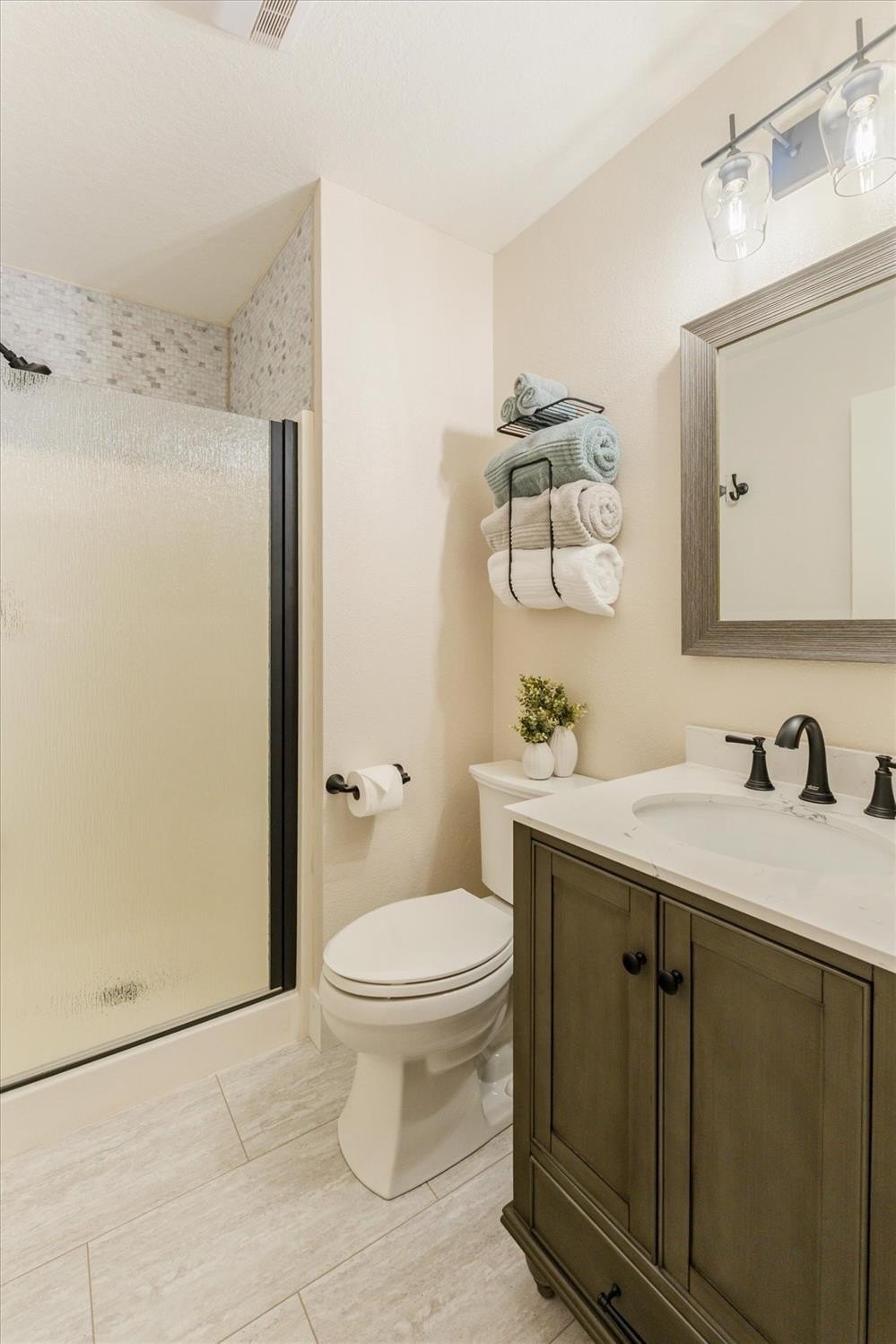 Murphys, California, 95247, United States, 4 Bedrooms Bedrooms, ,3 BathroomsBathrooms,Residential,For Sale,1981649