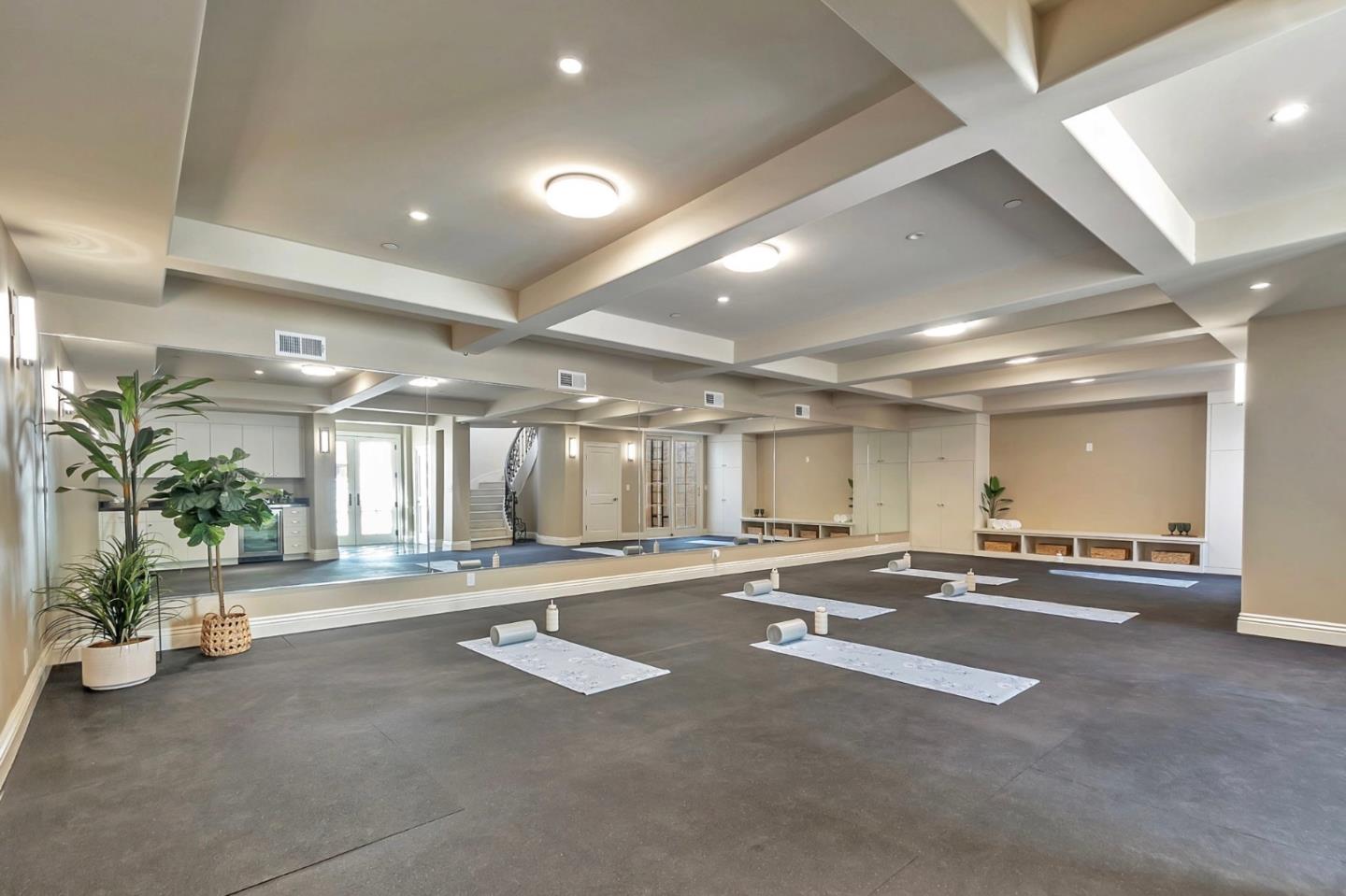 Los Gatos, California, 95032, United States, 8 Bedrooms Bedrooms, ,11 BathroomsBathrooms,Residential,For Sale,1855941