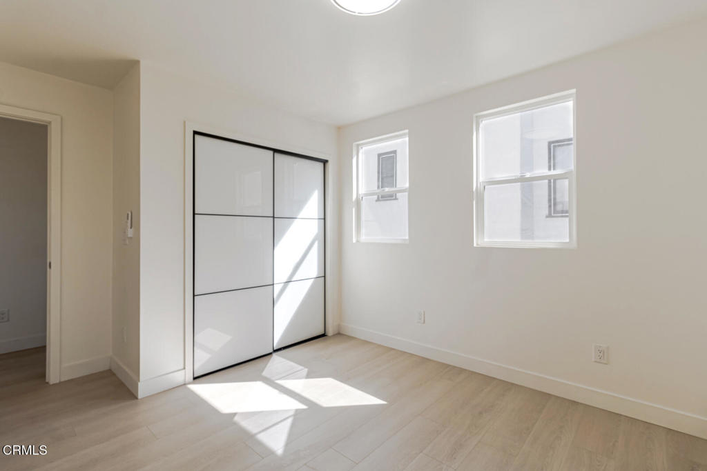 Los Angeles, California, 90036, United States, ,Residential,For Sale,1730001