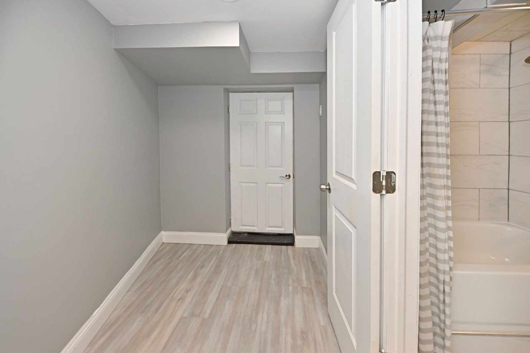  211 Lakeview Drive, Ridgewood, NJ 07450 - 物件實景
