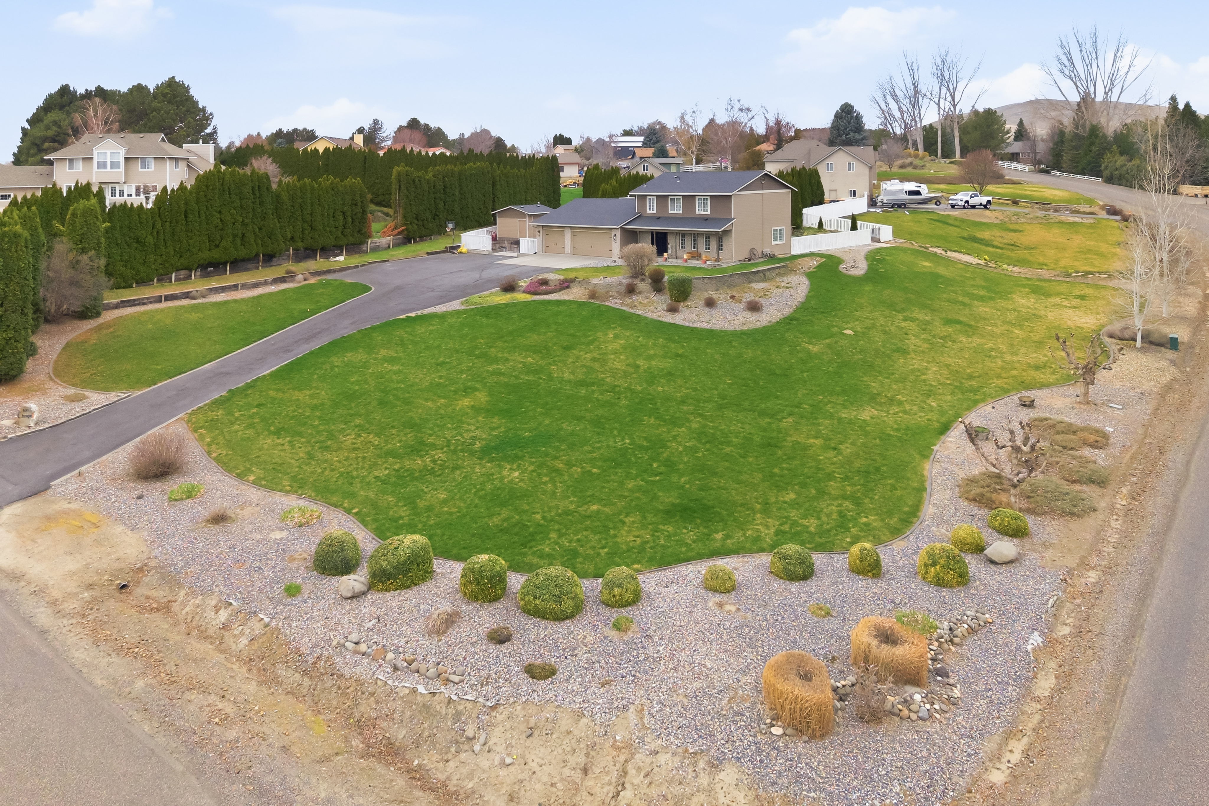 1 Acre Corner Lot W/ Territorial Views - 物件實景
