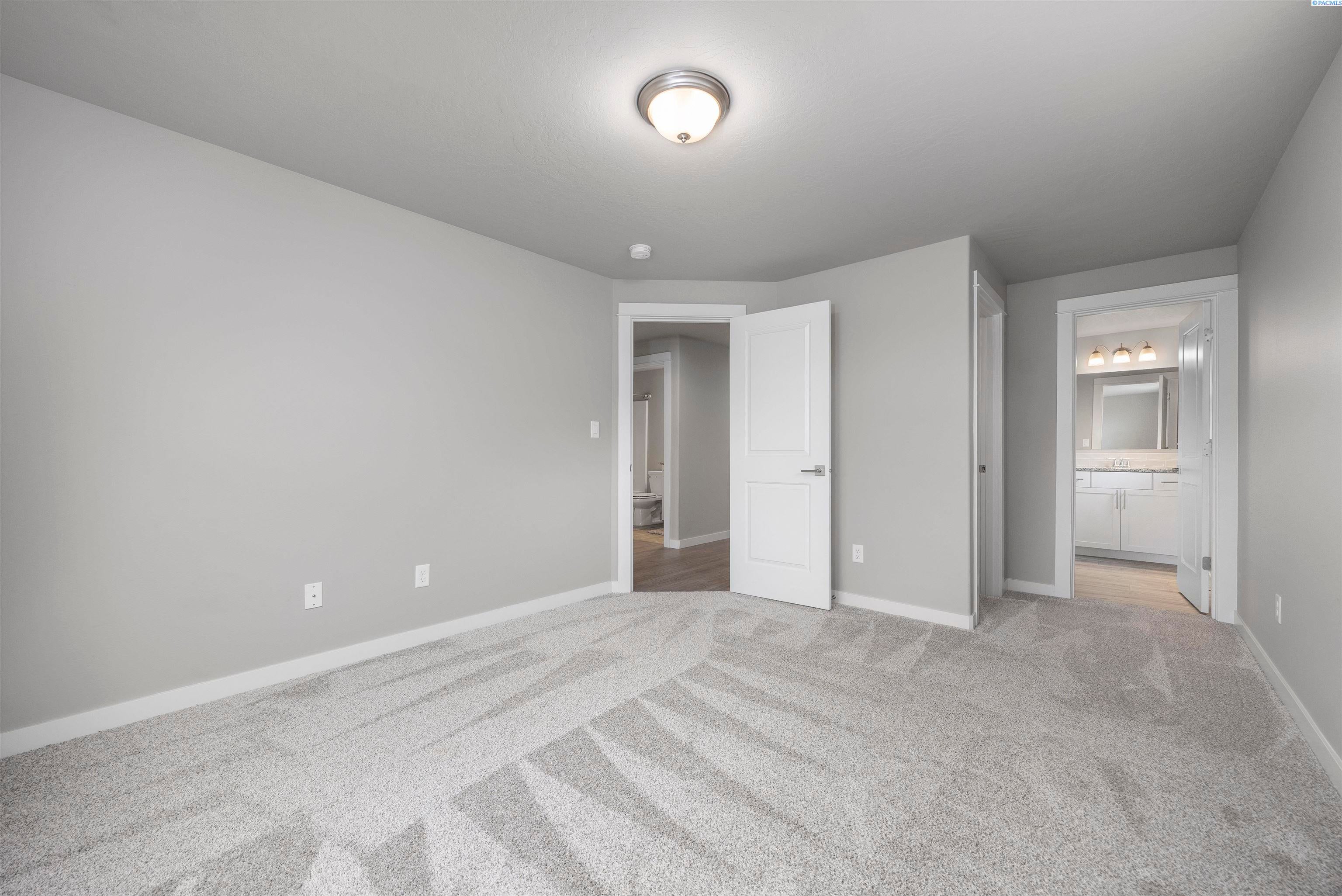 Prosser, Washington, 99350, United States, 3 Bedrooms Bedrooms, ,3 BathroomsBathrooms,Residential,For Sale,1994291