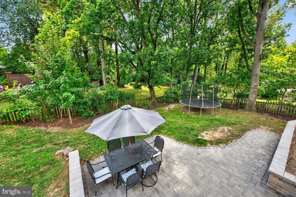 Arlington, Virginia, 22213, United States, 5 Bedrooms Bedrooms, ,5 BathroomsBathrooms,Residential,For Sale,1982488