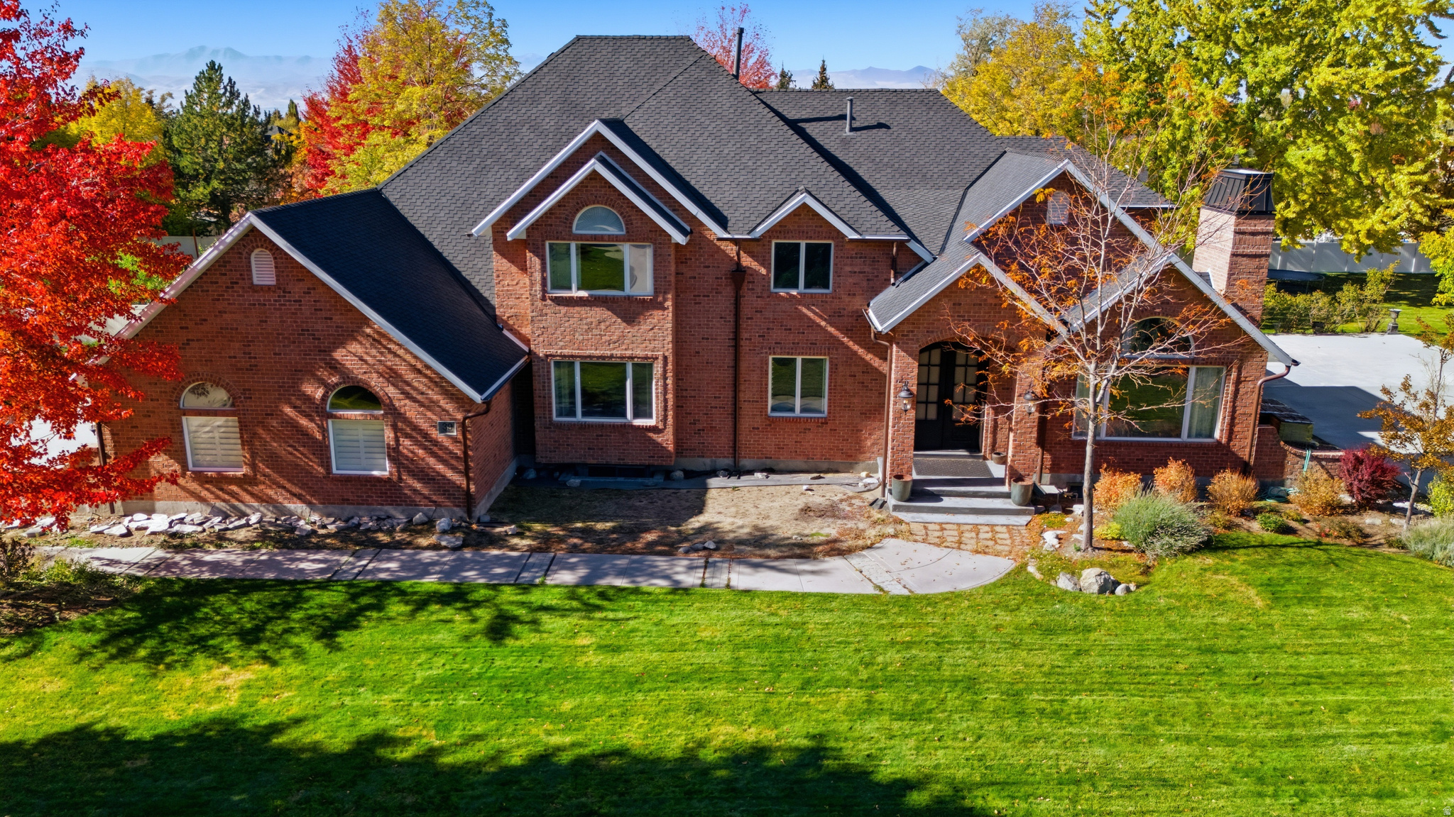 Sandy, Utah, 84092, United States, 5 Bedrooms Bedrooms, ,4 BathroomsBathrooms,Residential,For Sale,1994417