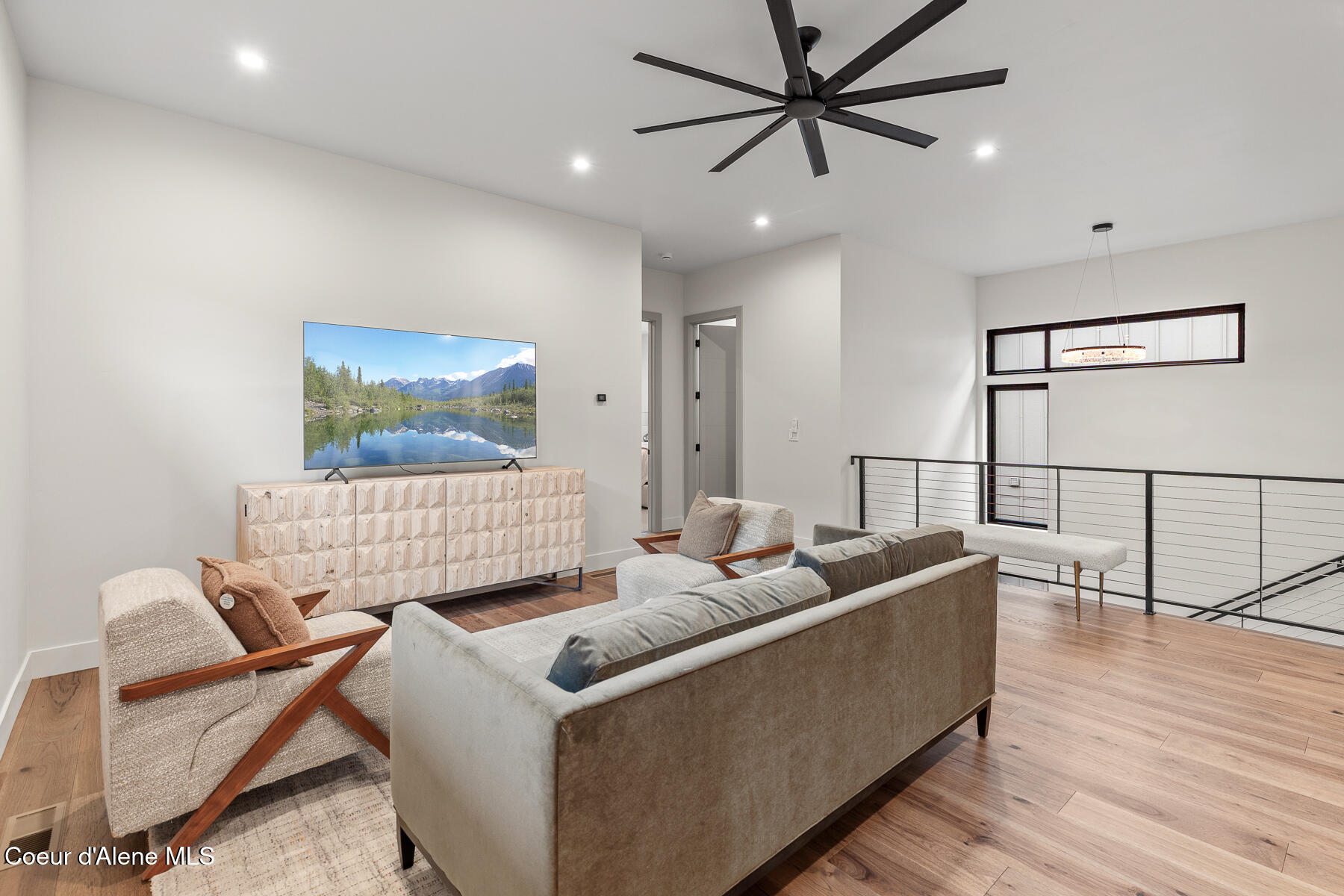 Coeur d'Alene, Idaho, 83814, United States, 3 Bedrooms Bedrooms, ,4 BathroomsBathrooms,Residential,For Sale,2014770