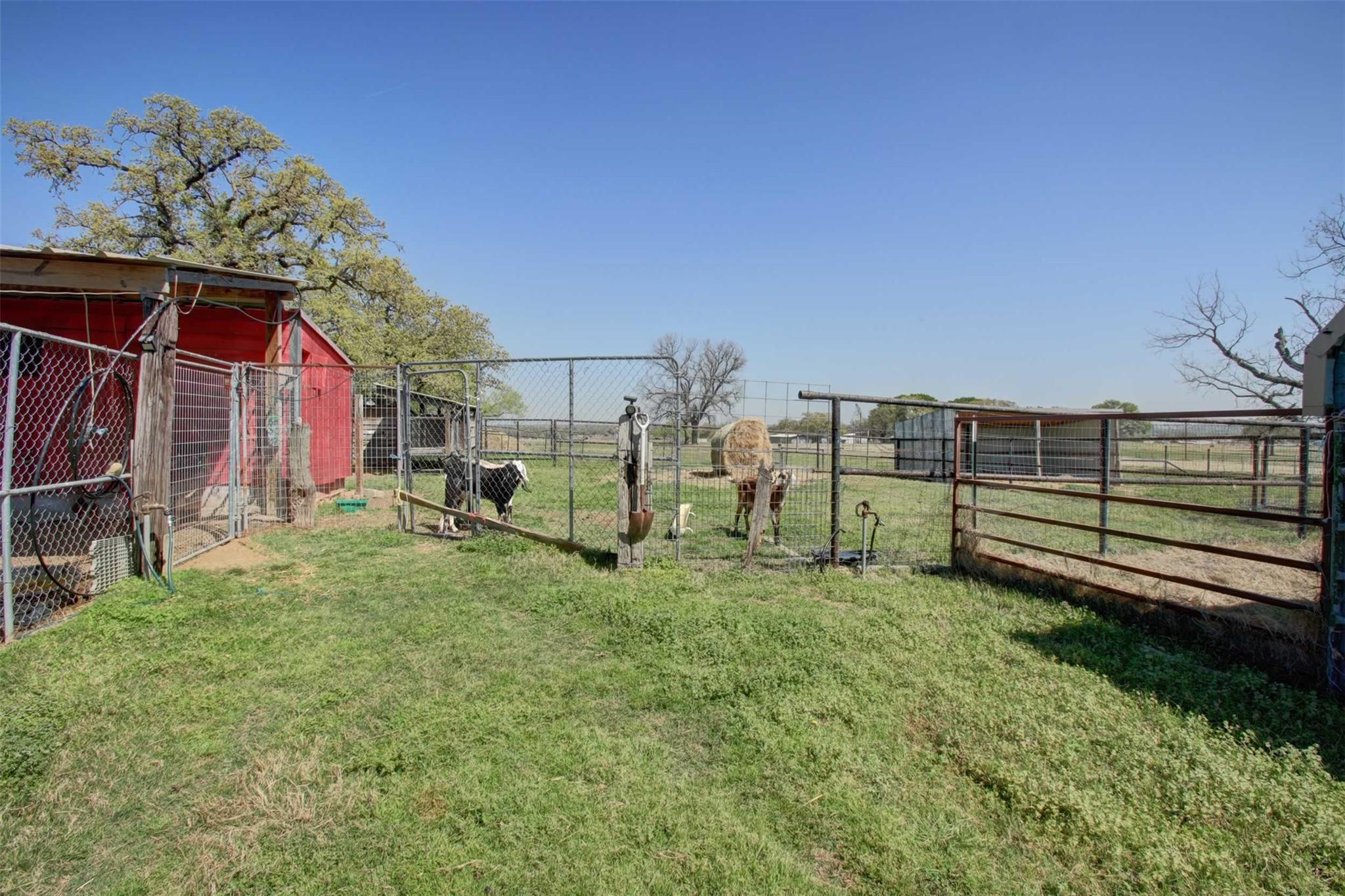 Springtown, Texas, 76082, United States, 3 Bedrooms Bedrooms, ,2 BathroomsBathrooms,Residential,For Sale,2049290
