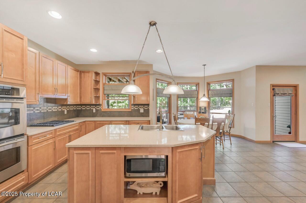 Mountain Top, Pennsylvania, 18707, United States, 4 Bedrooms Bedrooms, ,5 BathroomsBathrooms,Residential,For Sale,1944925