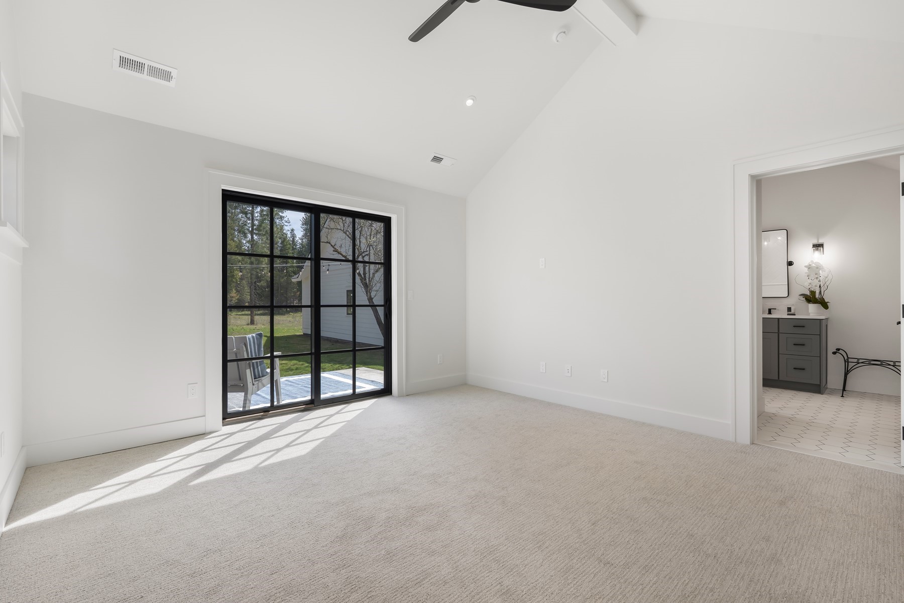  River Town Revival - 物件實景