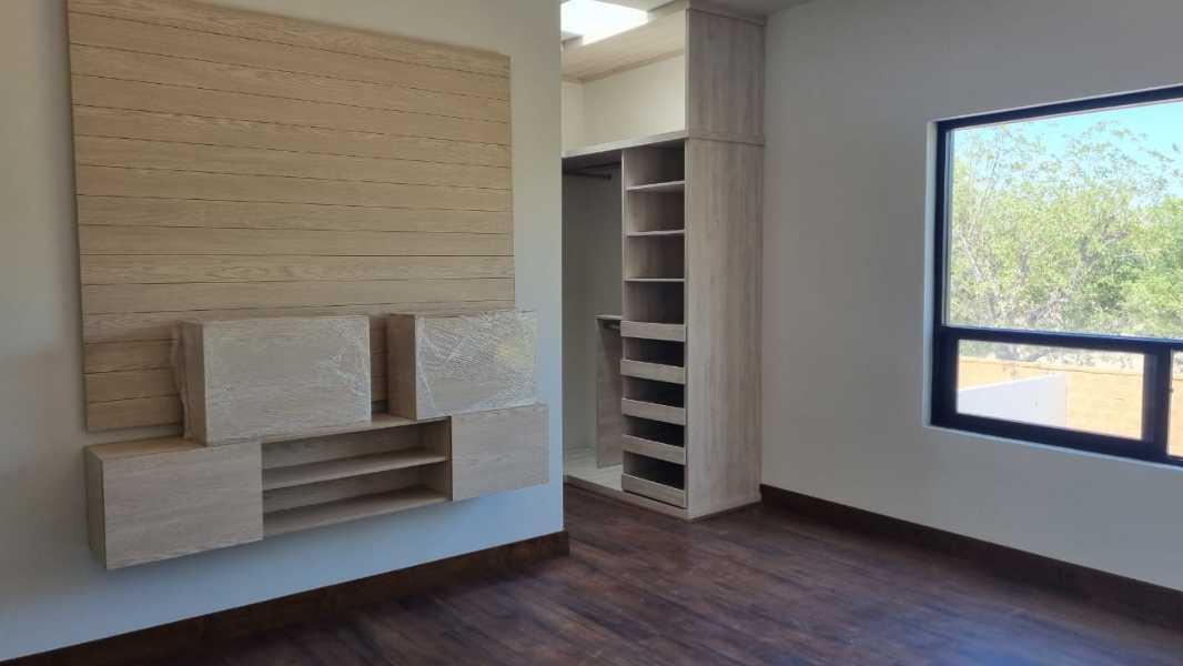 LA LOMA, Torreón, Coahuila de Zaragoza, 27405, Mexico, 4 Bedrooms Bedrooms, ,4 BathroomsBathrooms,Residential,For Sale,LA LOMA,1628012