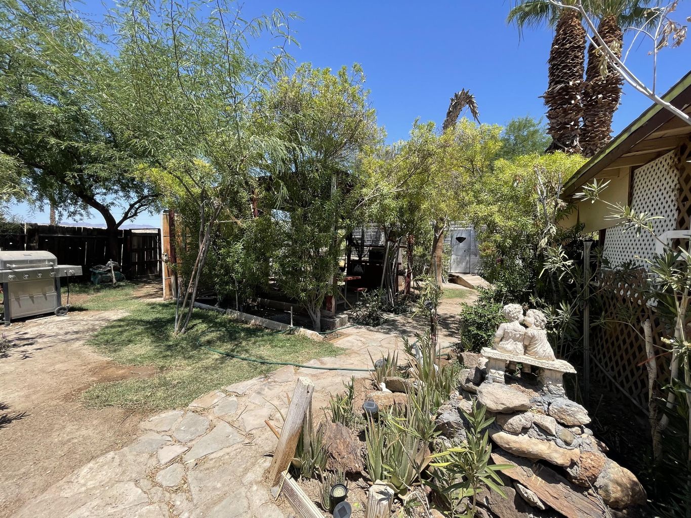 Blythe, California, 92225, United States, 12 Bedrooms Bedrooms, ,10 BathroomsBathrooms,Residential,For Sale,1944843