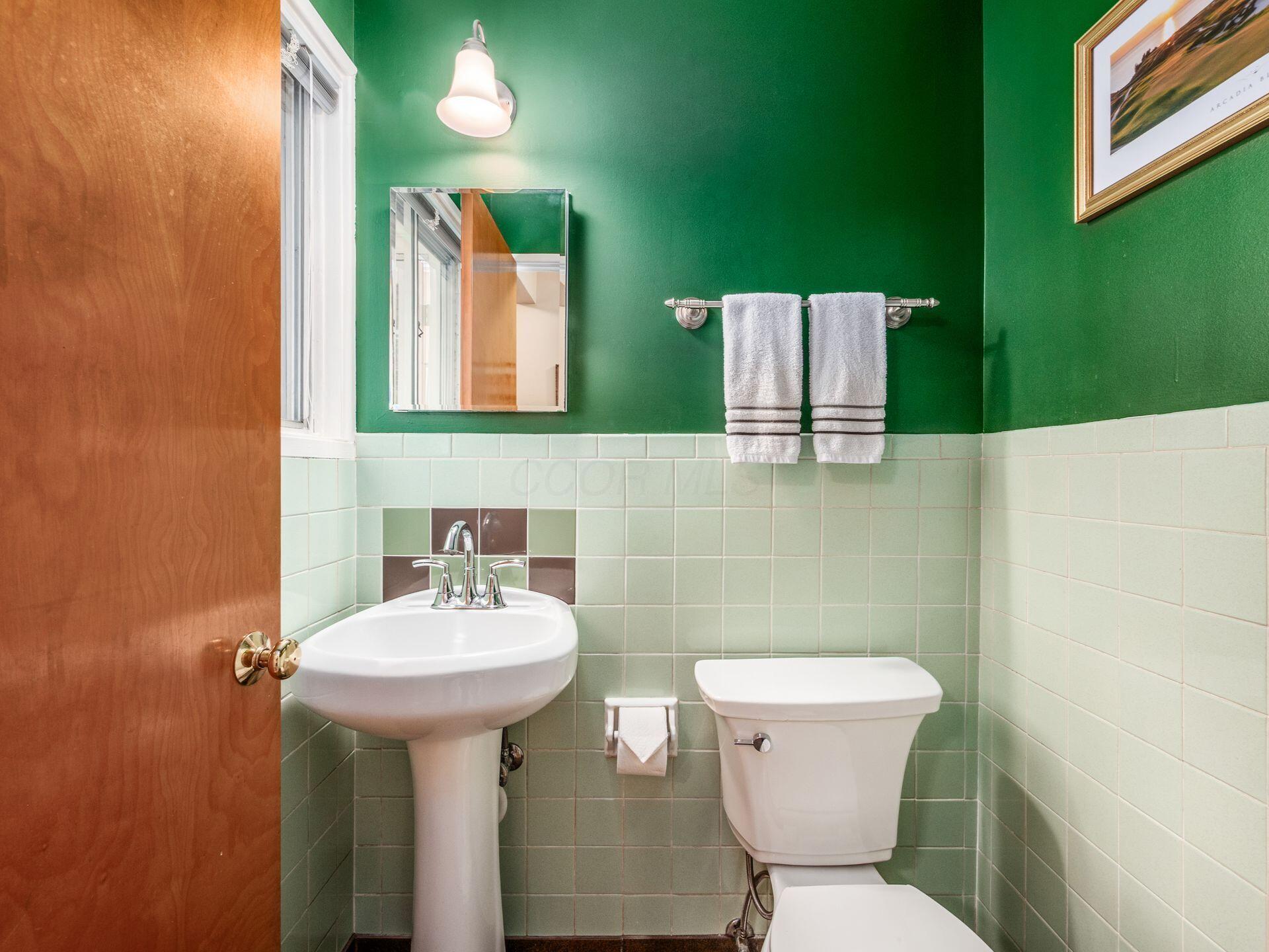 Upper Arlington, Ohio, 43221, United States, 3 Bedrooms Bedrooms, ,2 BathroomsBathrooms,Residential,For Sale,1911210