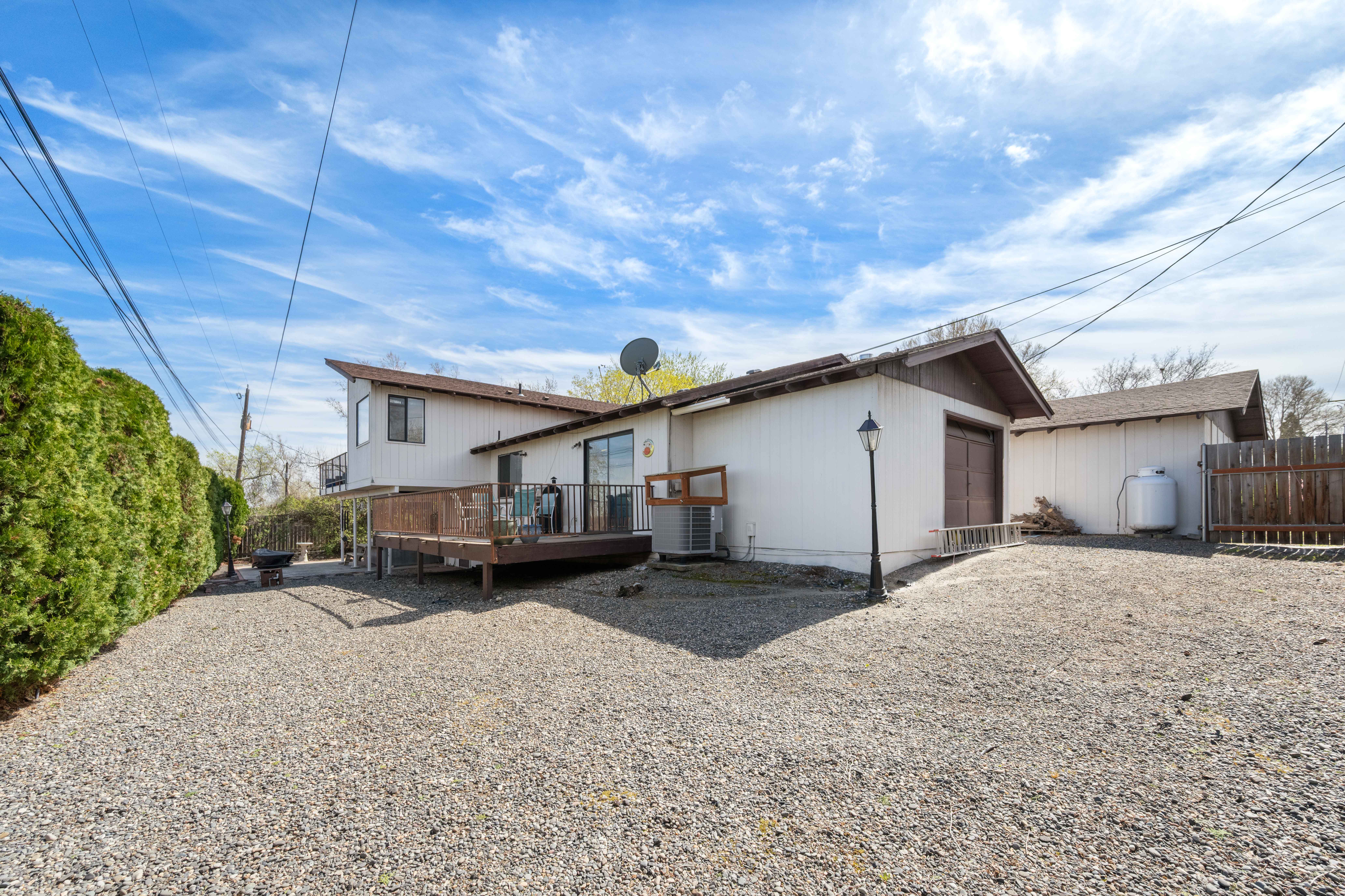  Stunning Views & Solar Panel Efficiency - 物件實景