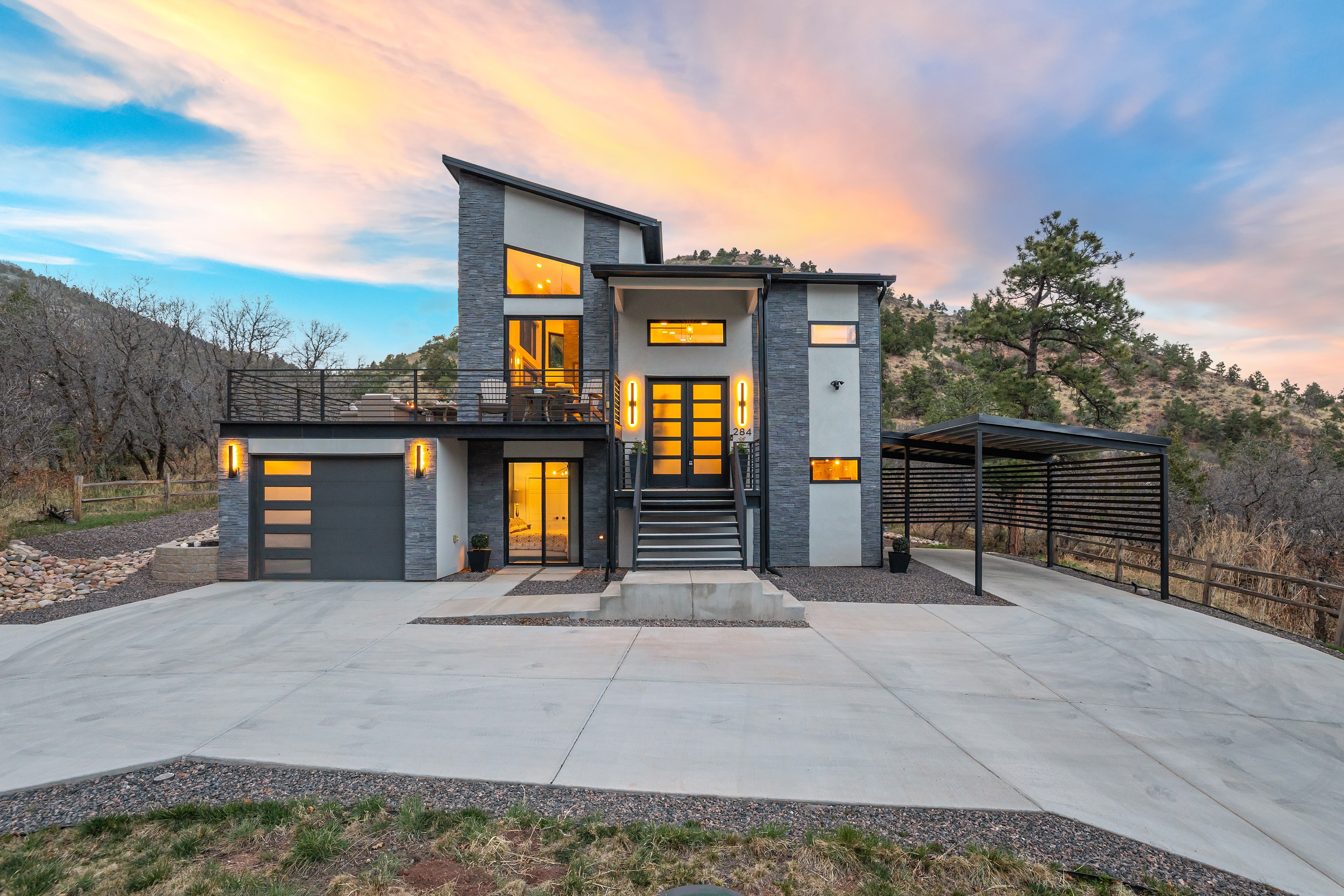  Modern Mountain Retreat with Panoramic Views & Trail Access - 物件實景